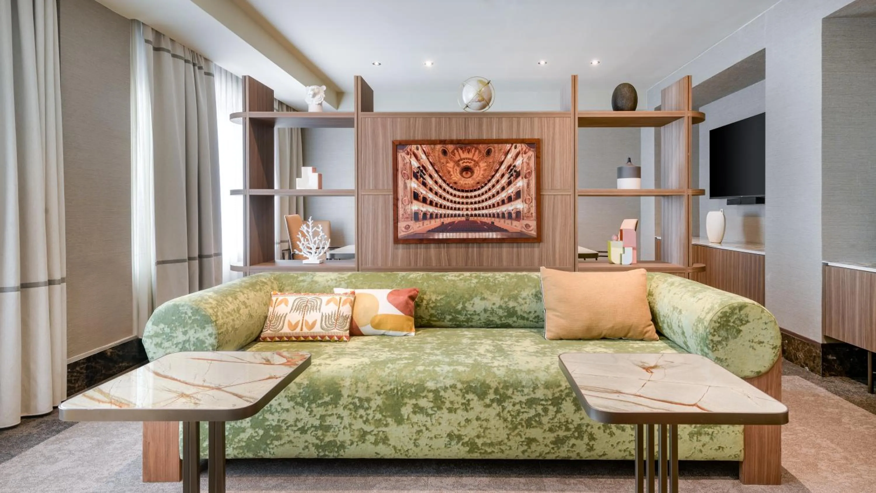 TV and multimedia in AC Hotel Milano by Marriott