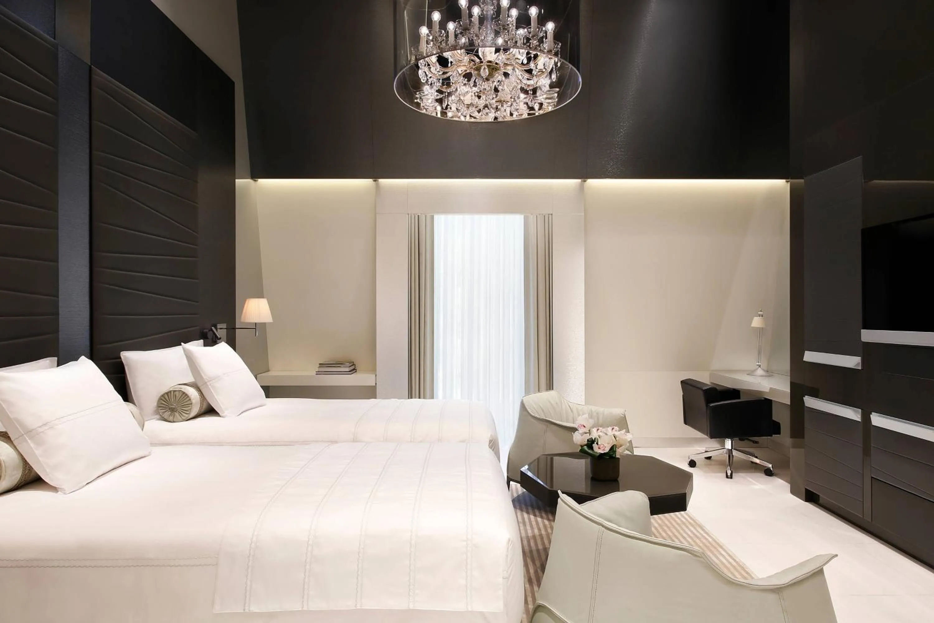 Photo of the whole room, Bed in Excelsior Hotel Gallia, a Luxury Collection Hotel, Milan