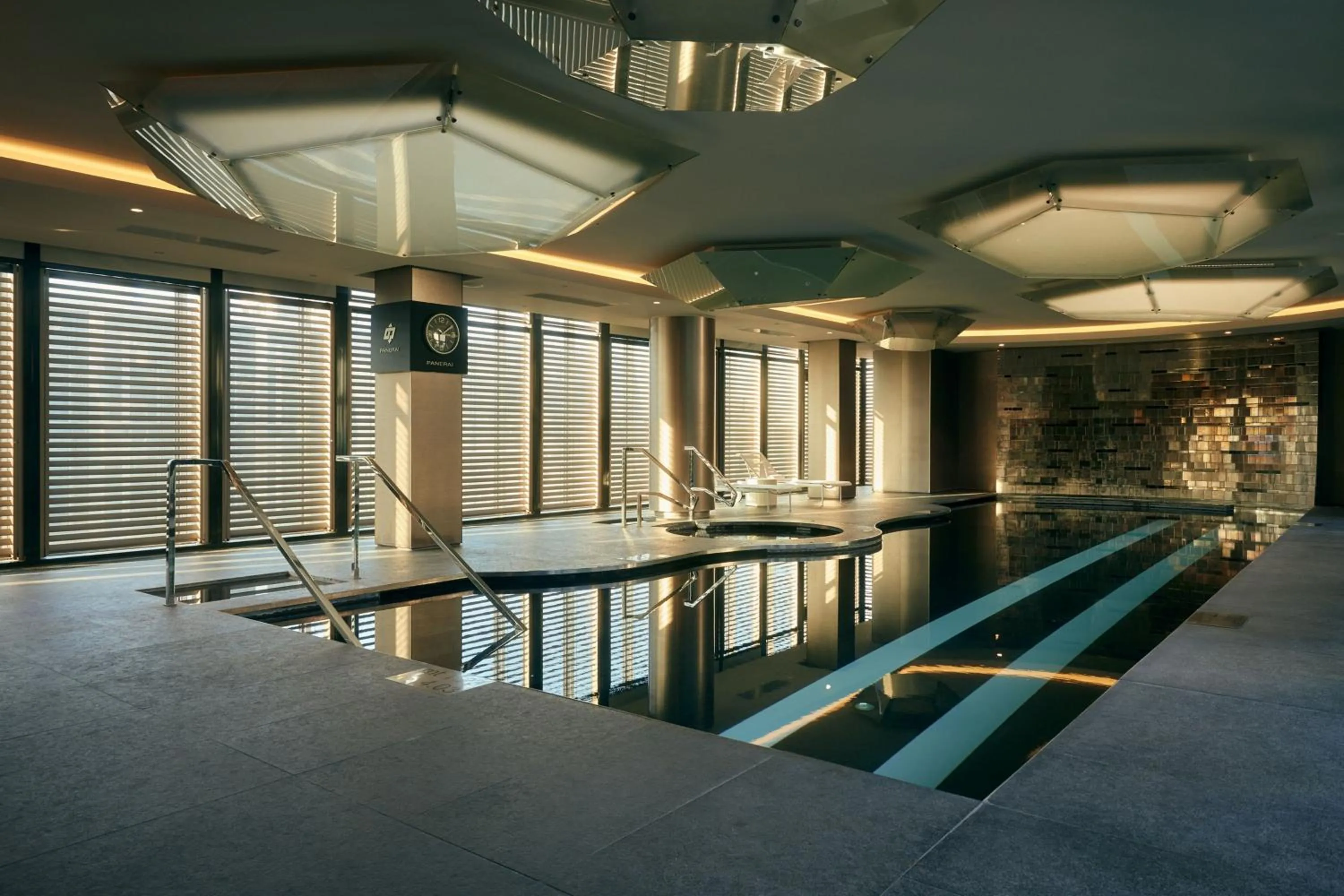 Swimming pool in Excelsior Hotel Gallia, a Luxury Collection Hotel, Milan