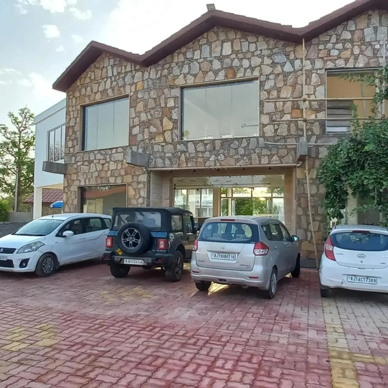 Parking in Las Cabanas Resort