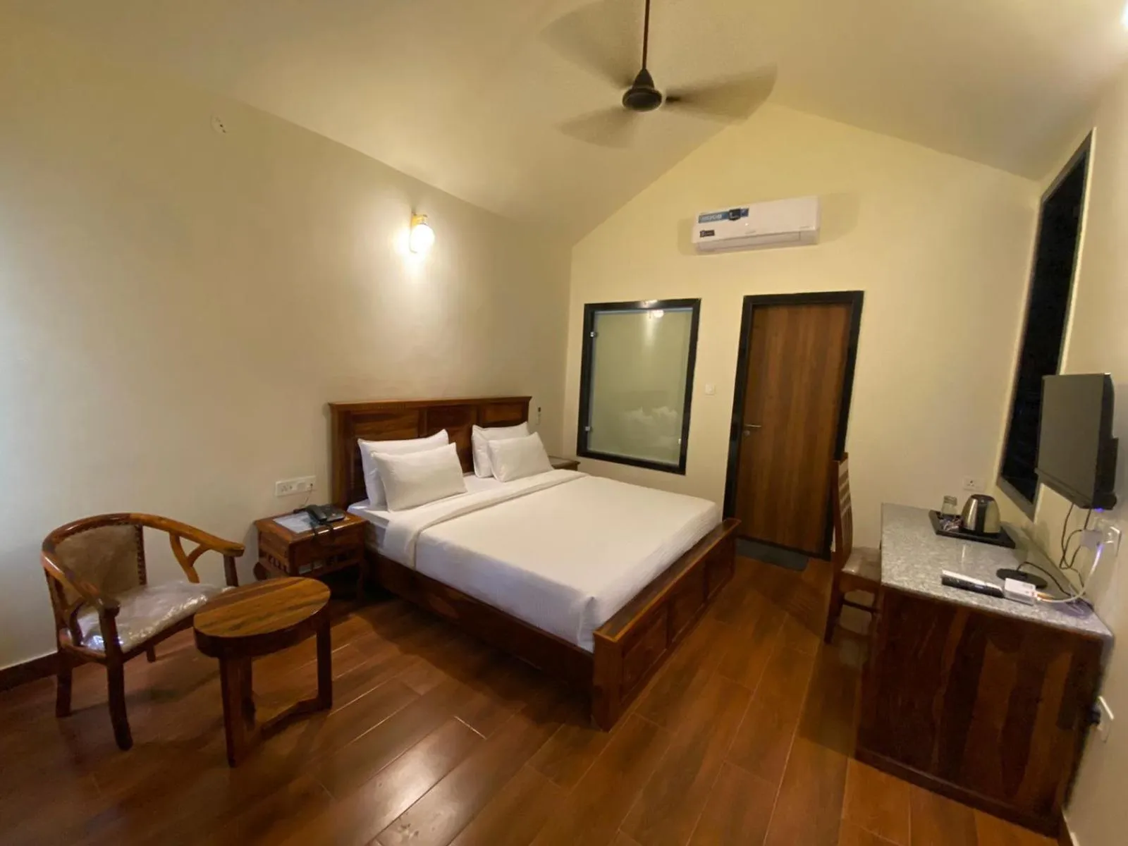 Bed in Las Cabanas Resort