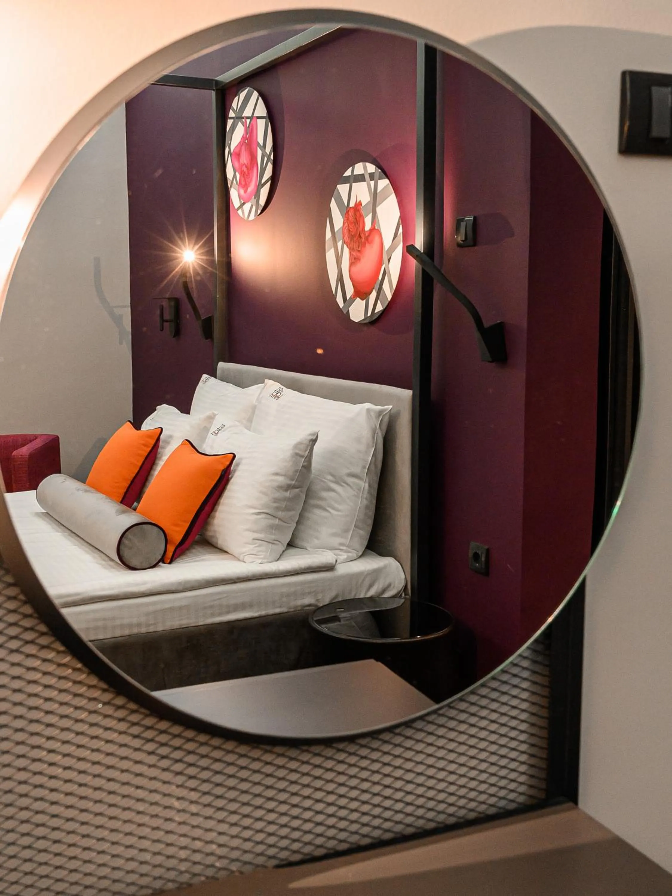 Bed in ArtLoft Garni Hotel