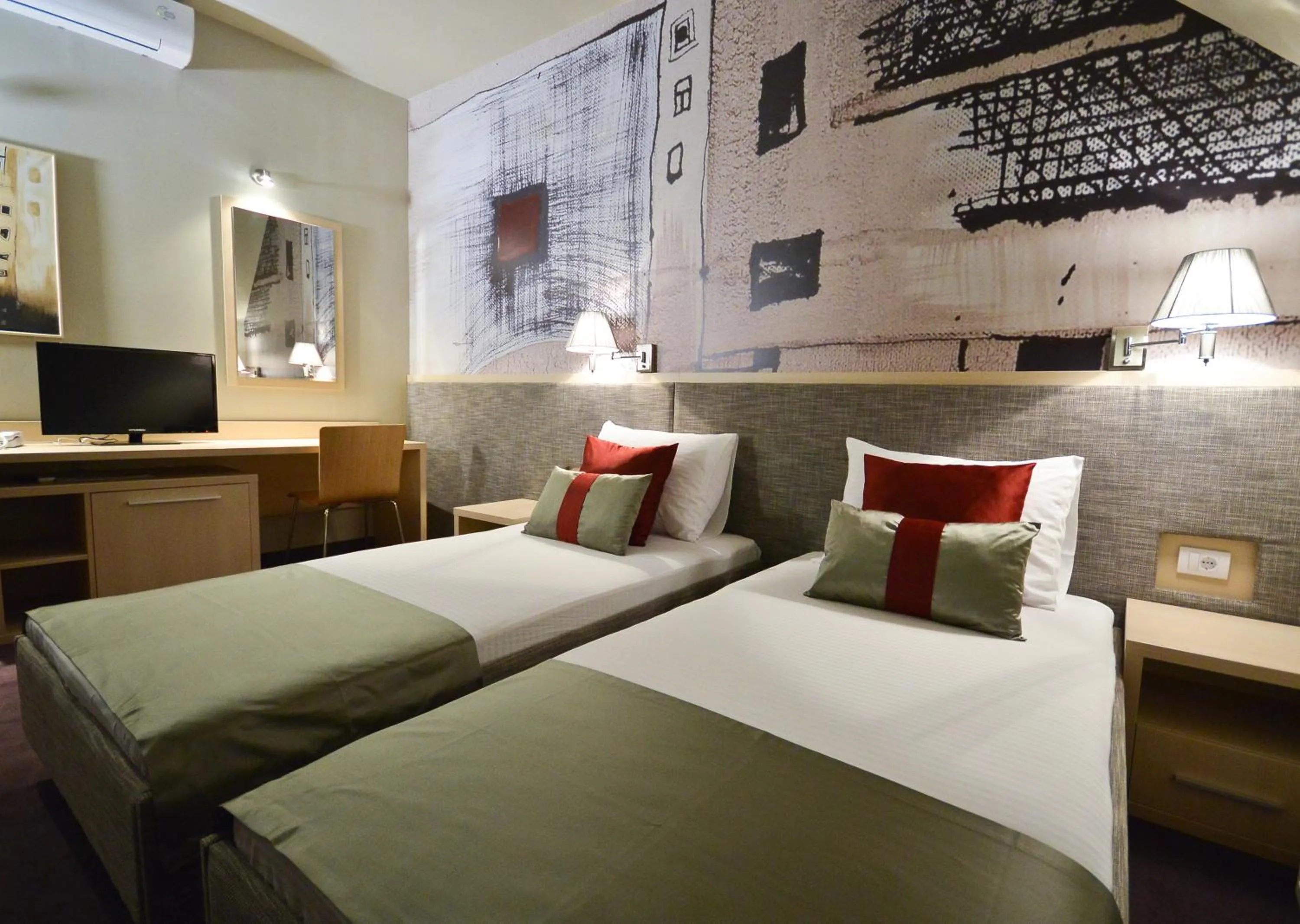 Twin Room in ArtLoft Garni Hotel