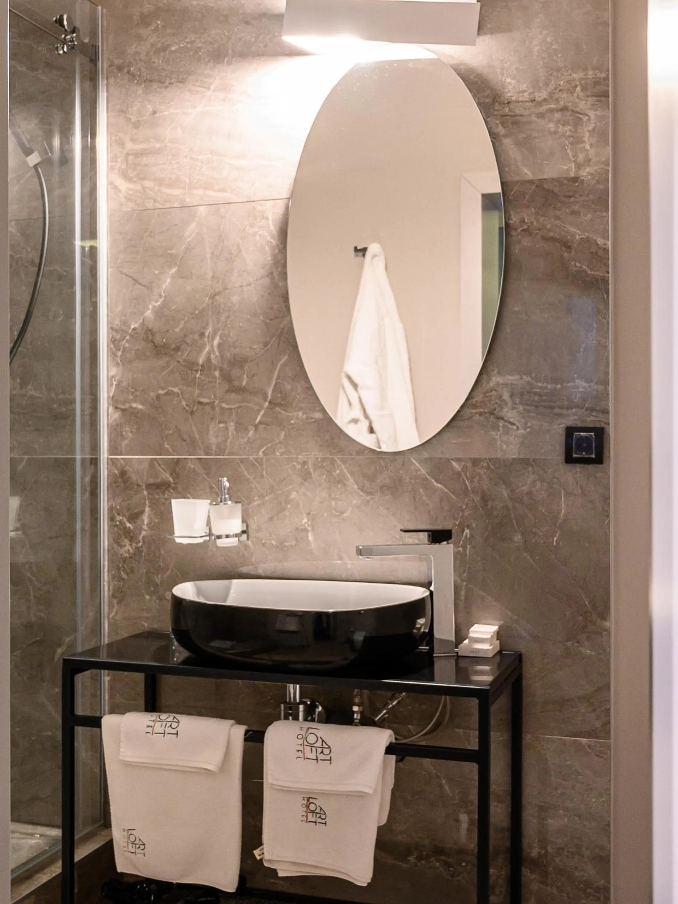 Bathroom in ArtLoft Garni Hotel