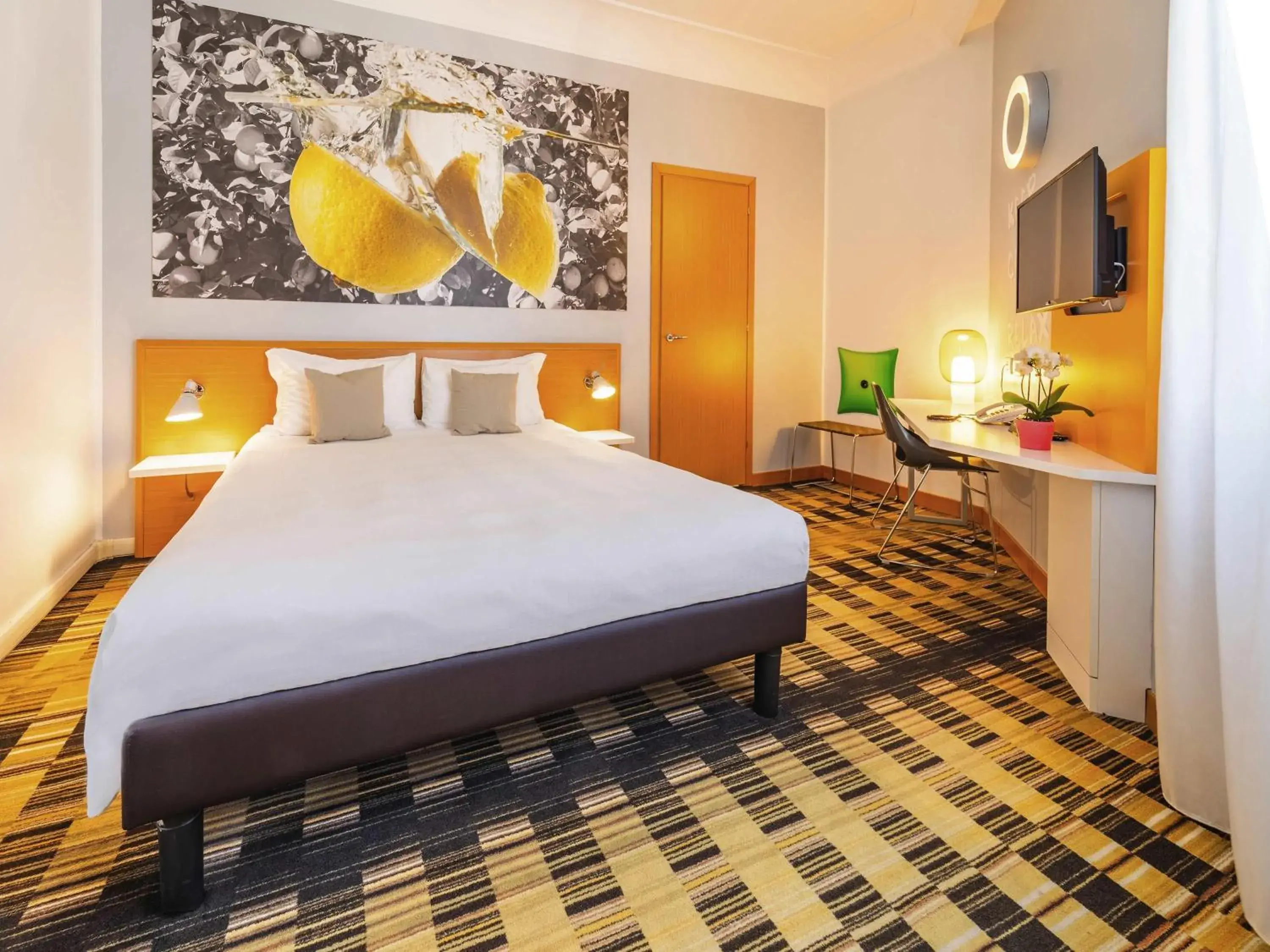 Bedroom, Bed in Ibis Styles Napoli Garibaldi Bedroom, Bed in Ibis Styles Napoli Garibaldi