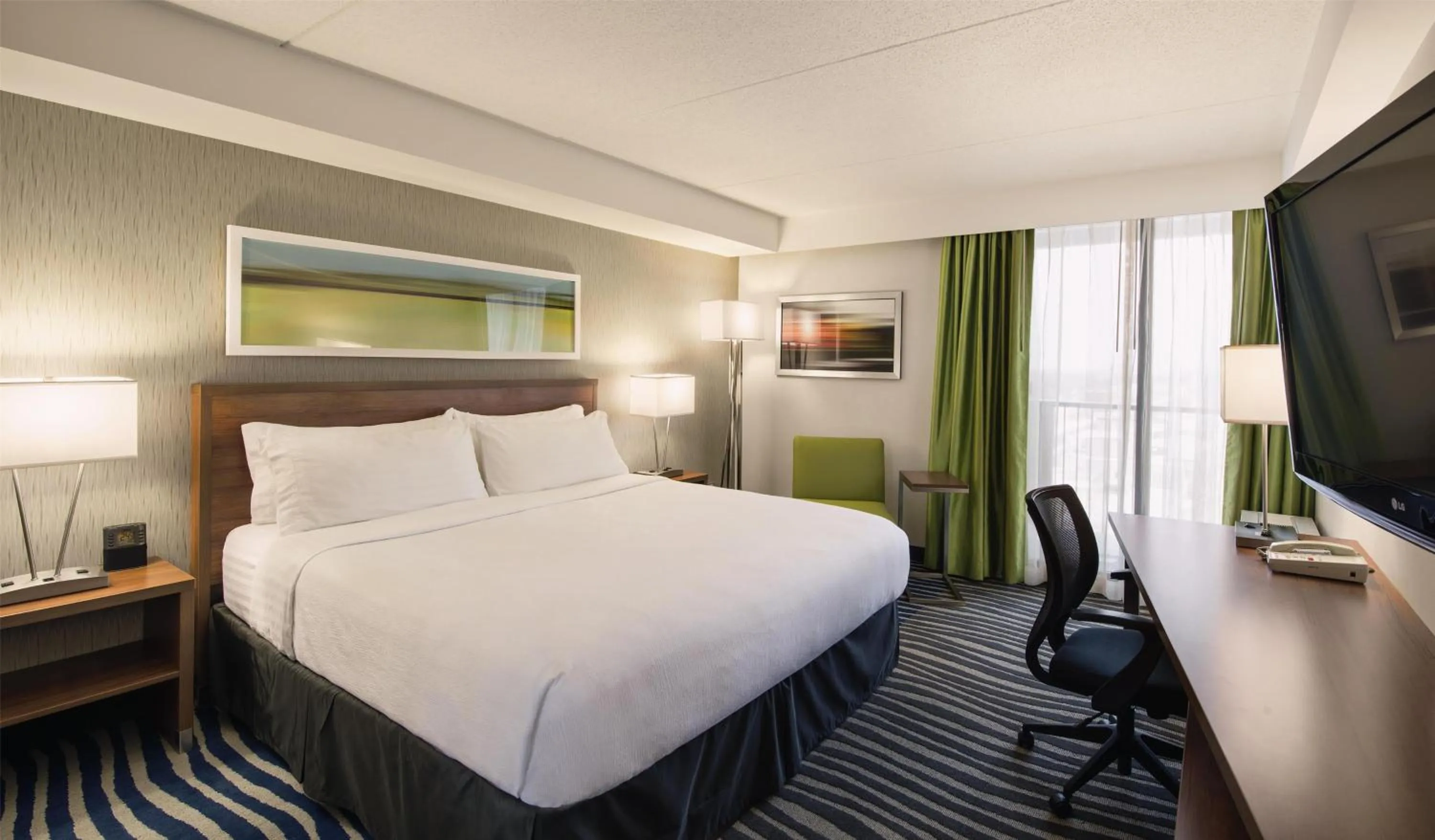 Bedroom, Bed in Birchwood Inn, BW Premier Collection