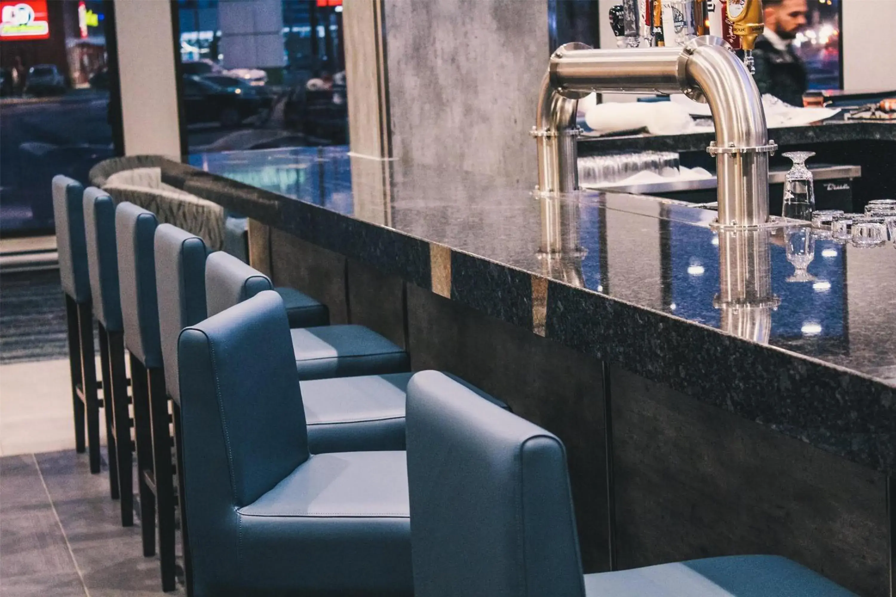 Lounge or bar in Birchwood Inn, BW Premier Collection Lounge or bar in Birchwood Inn, BW Premier Collection