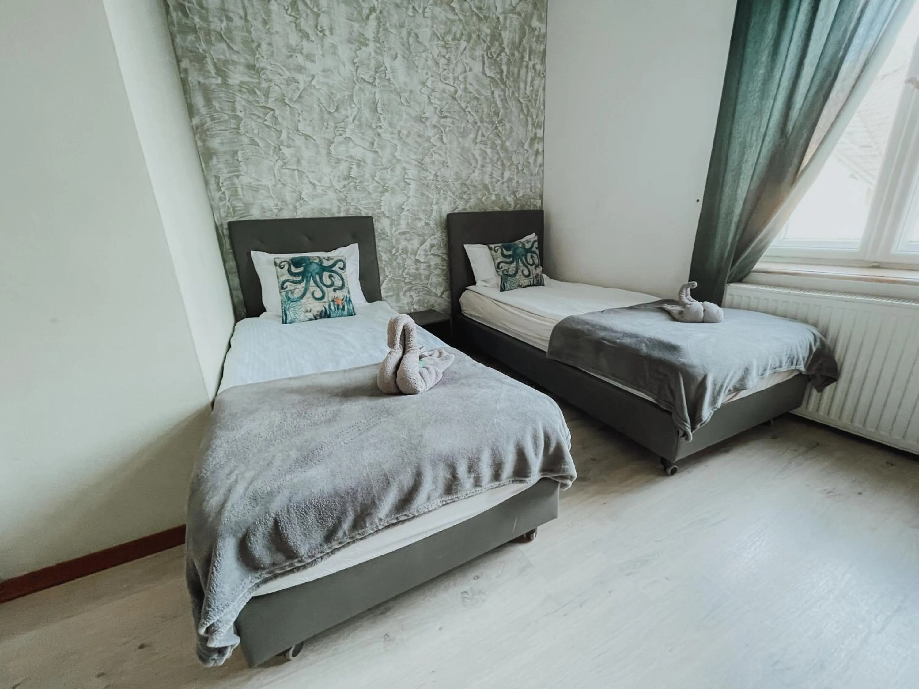 Bed in Central Sopot