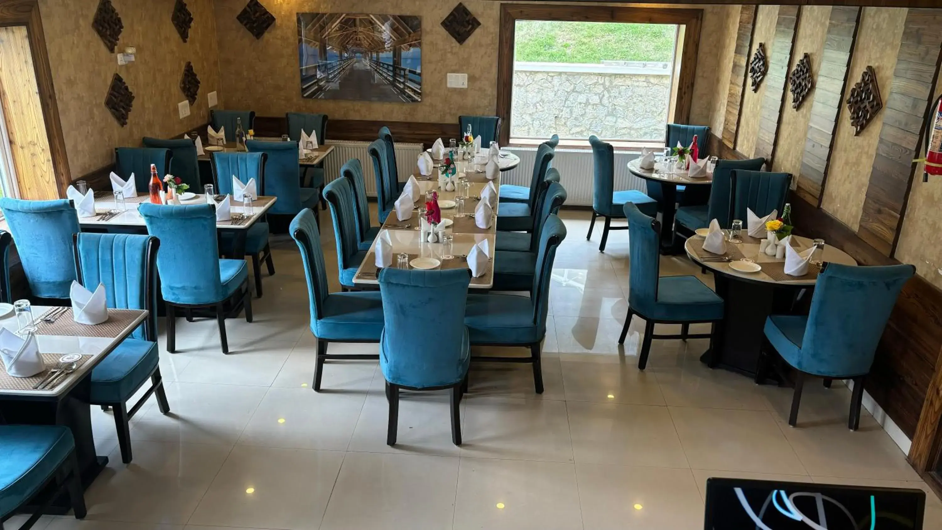 Restaurant/places to eat in Arco Hotels & Resorts sonamarg Restaurant/places to eat in Arco Hotels & Resorts sonamarg