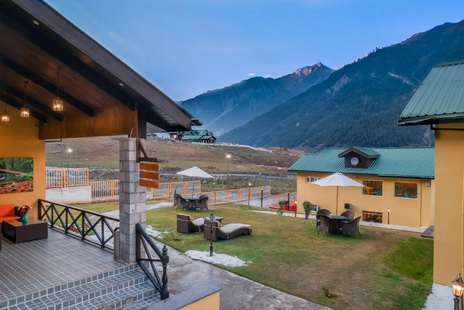 Area and facilities in Arco Hotels & Resorts sonamarg