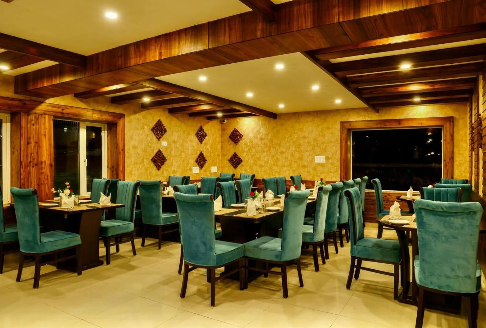 Restaurant/places to eat in Arco Hotels & Resorts sonamarg