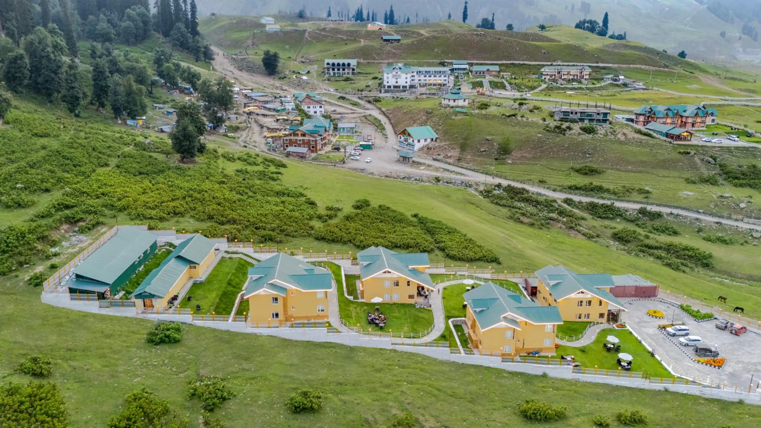 Facade/entrance in Arco Hotels & Resorts sonamarg