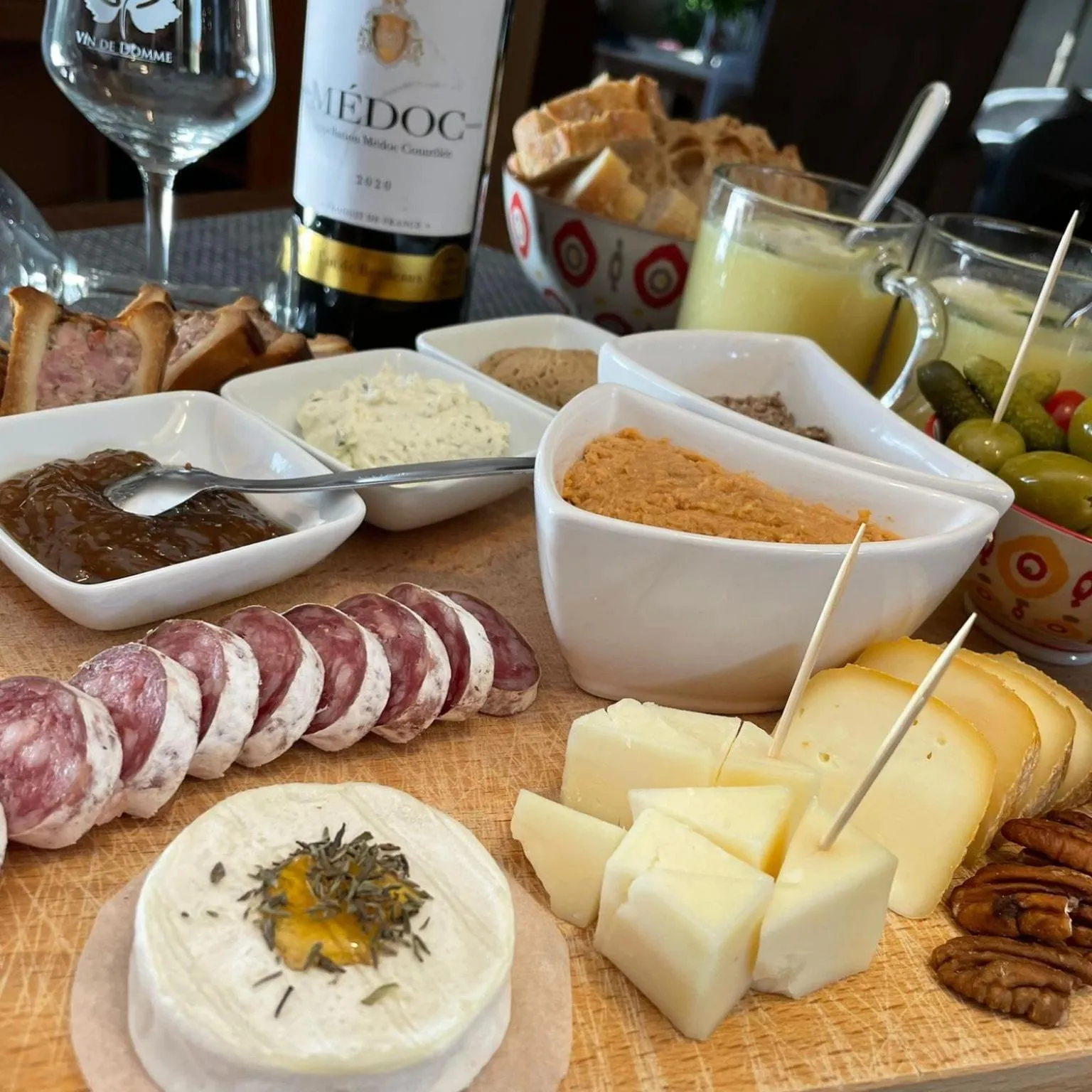 Food and drinks in Repos chez Margot