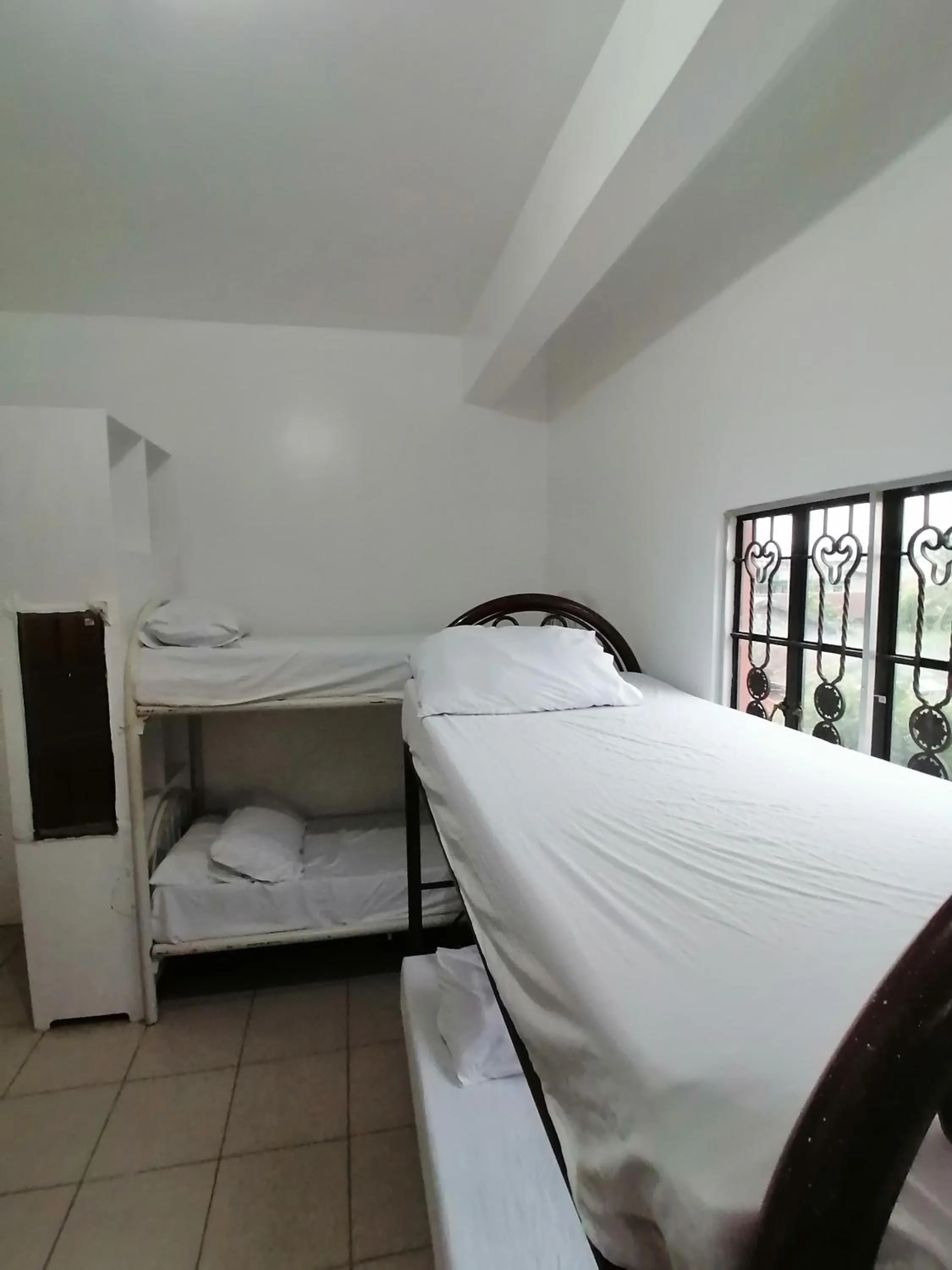 bunk bed, Bed in Two-Hearts Dormitory