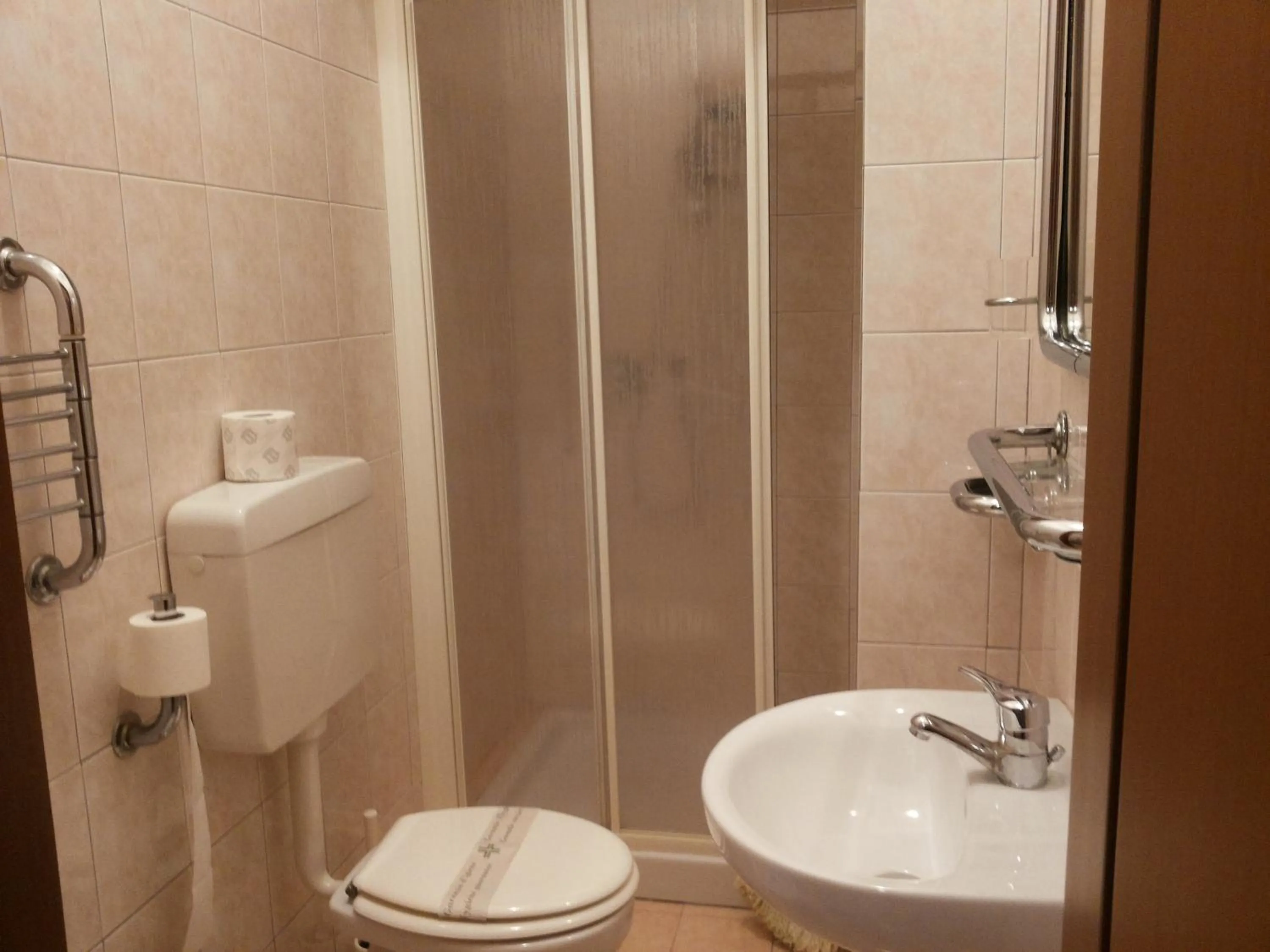 Shower in Hotel Le Querce