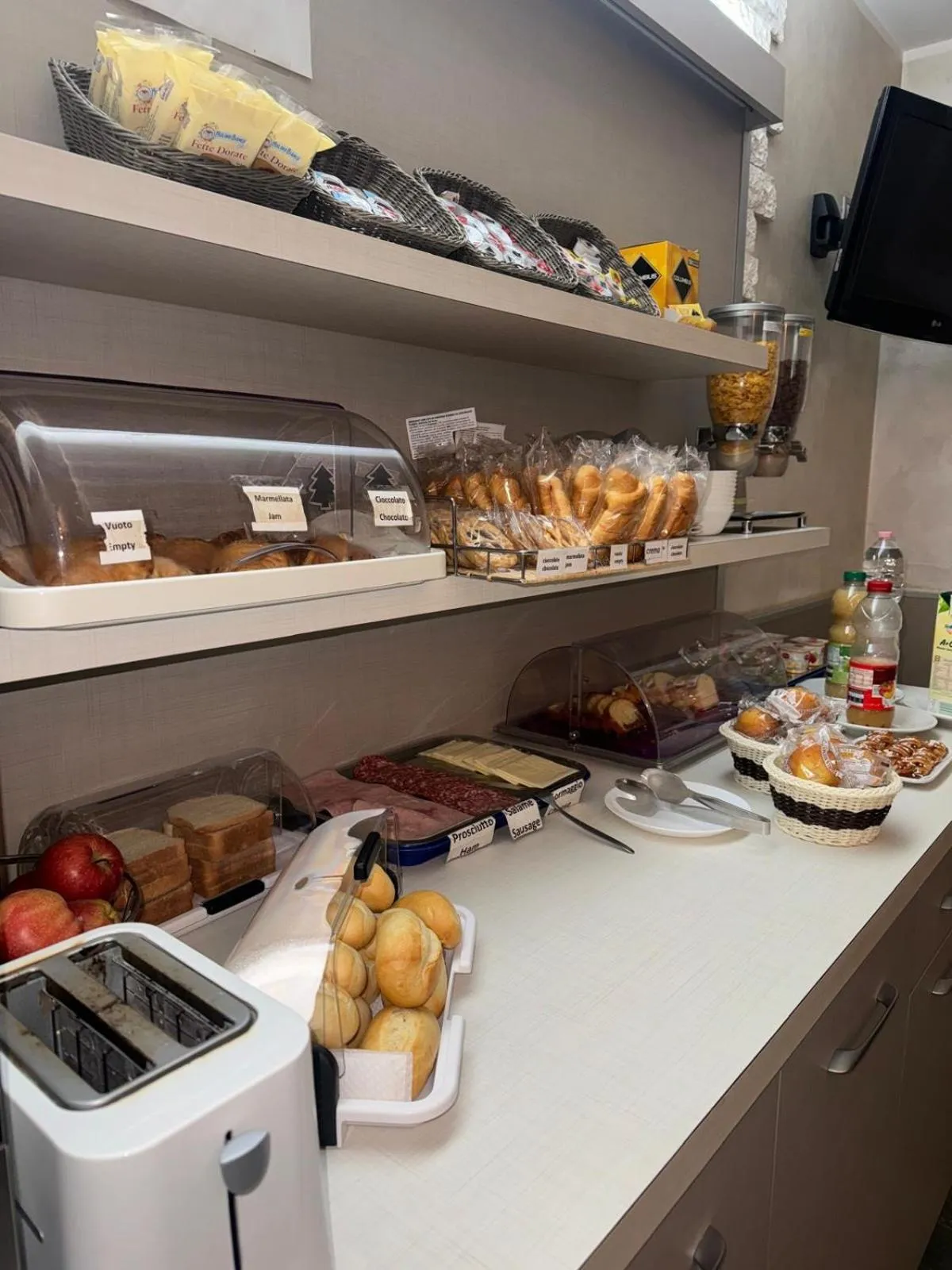 Food and drinks in Hotel Le Querce