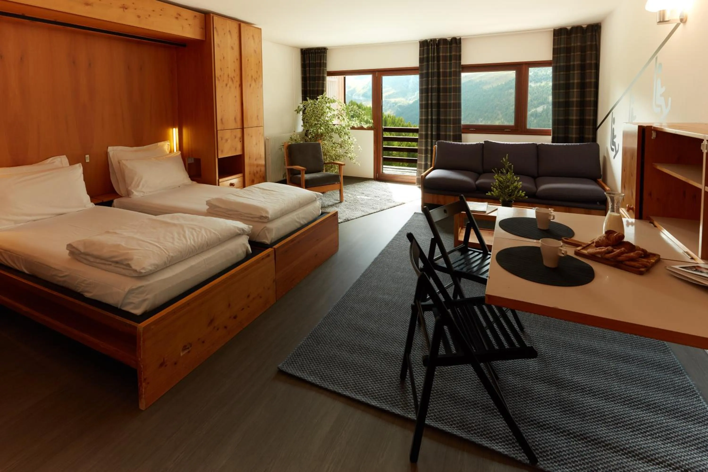 Photo of the whole room, Bed in BASE CAMP alpine apartments