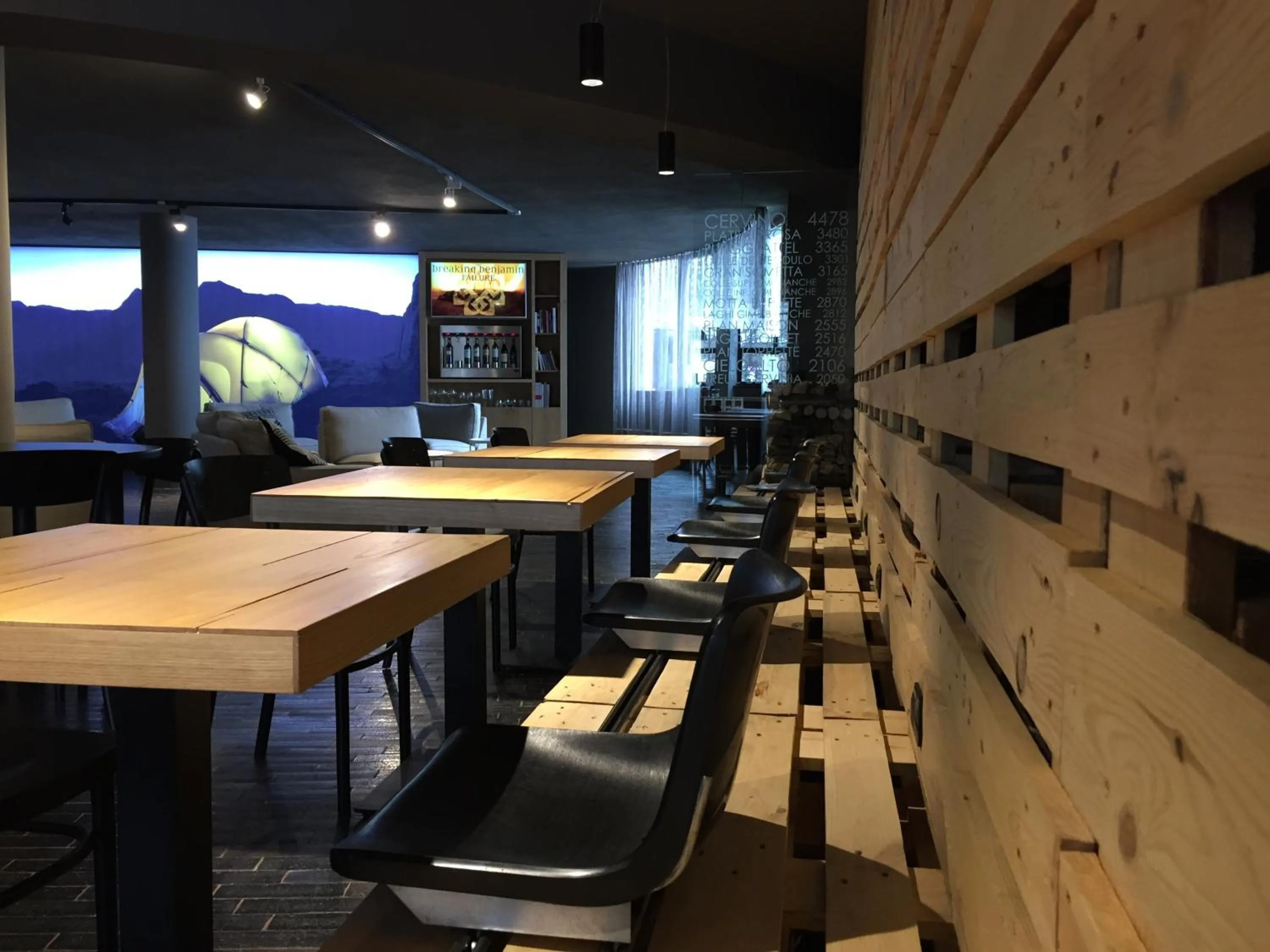 Restaurant/places to eat in BASE CAMP alpine apartments