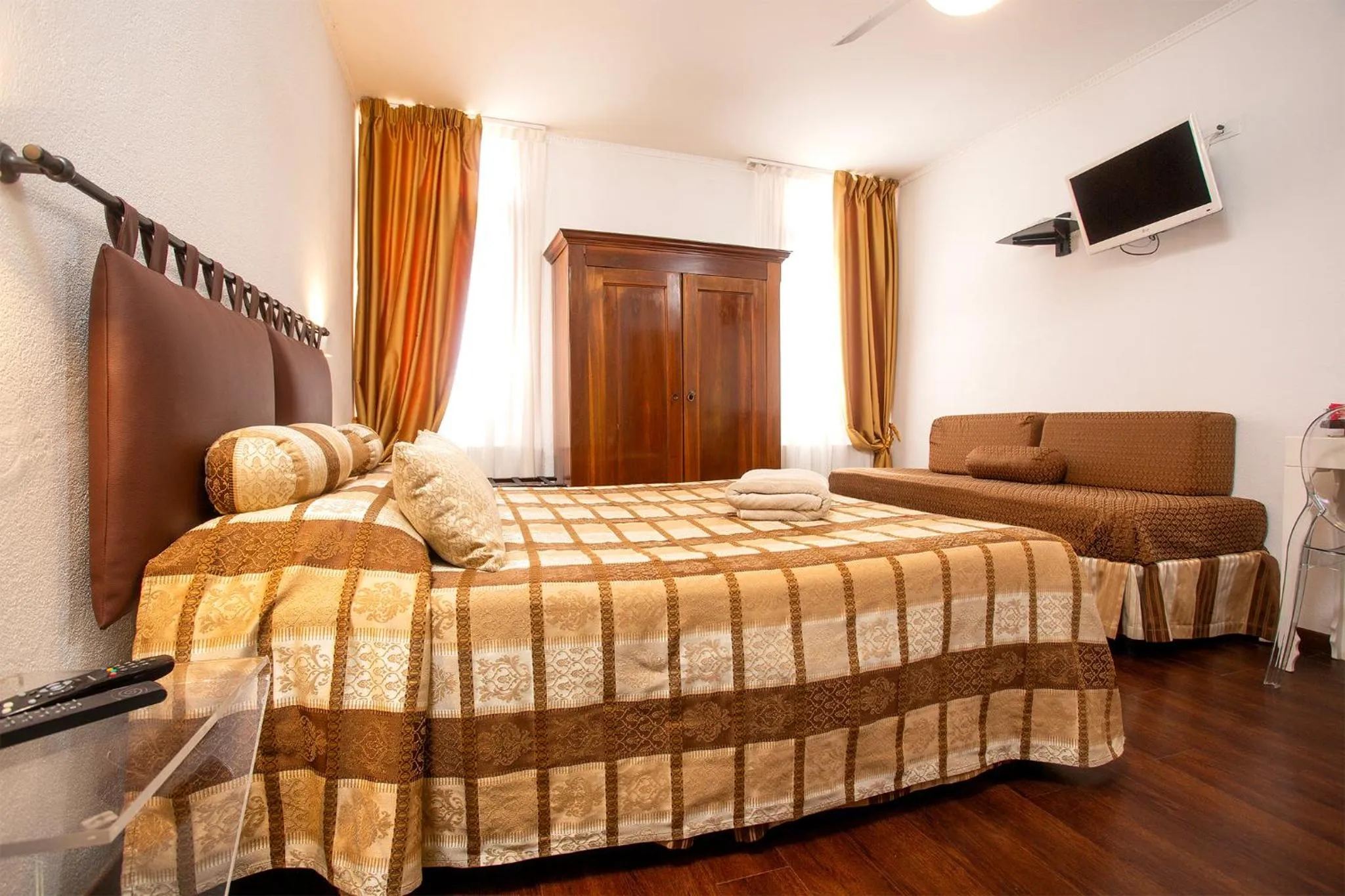 Bedroom, Bed in Albergo Marin