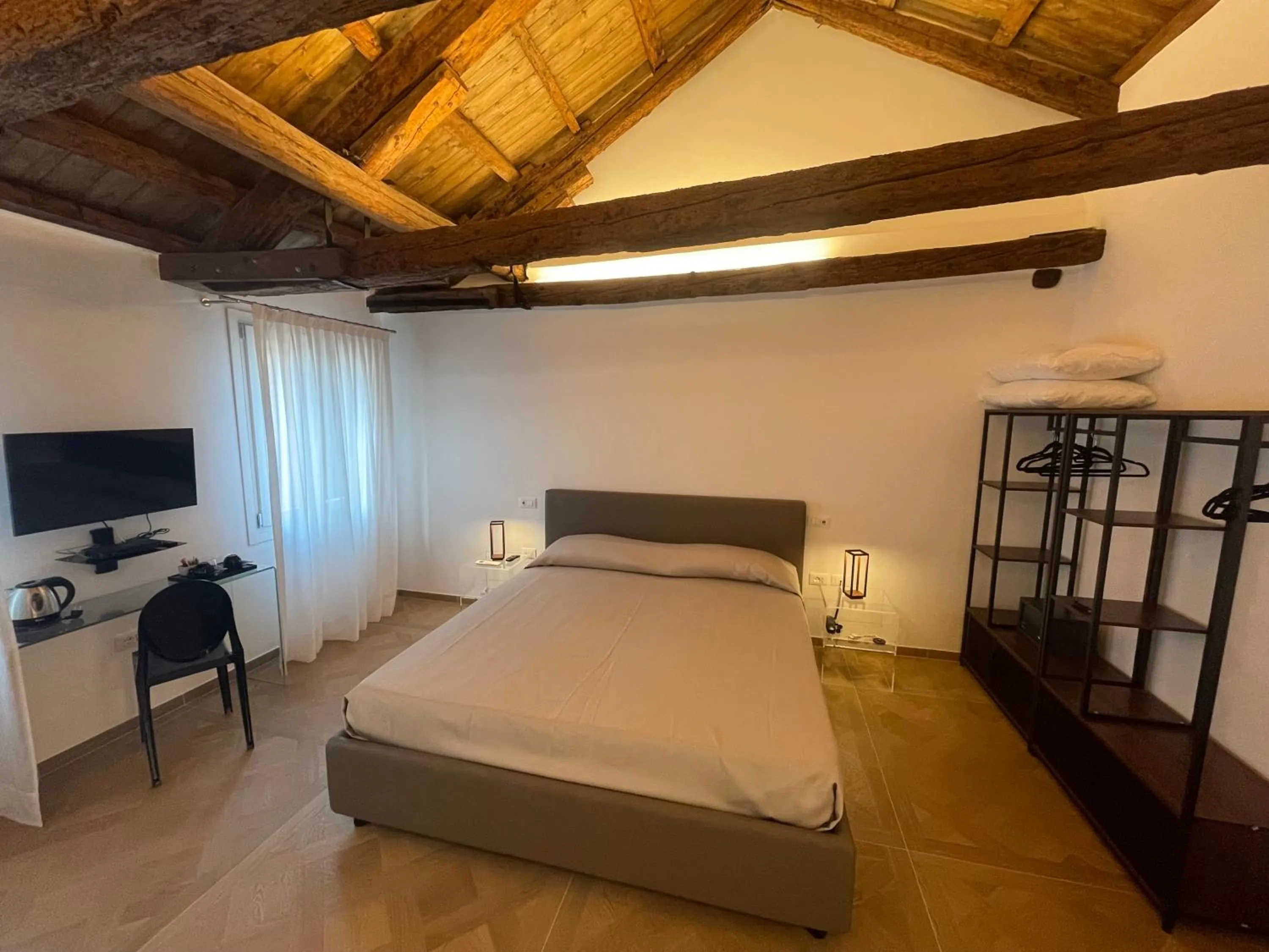 Photo of the whole room, Bed in Albergo Marin