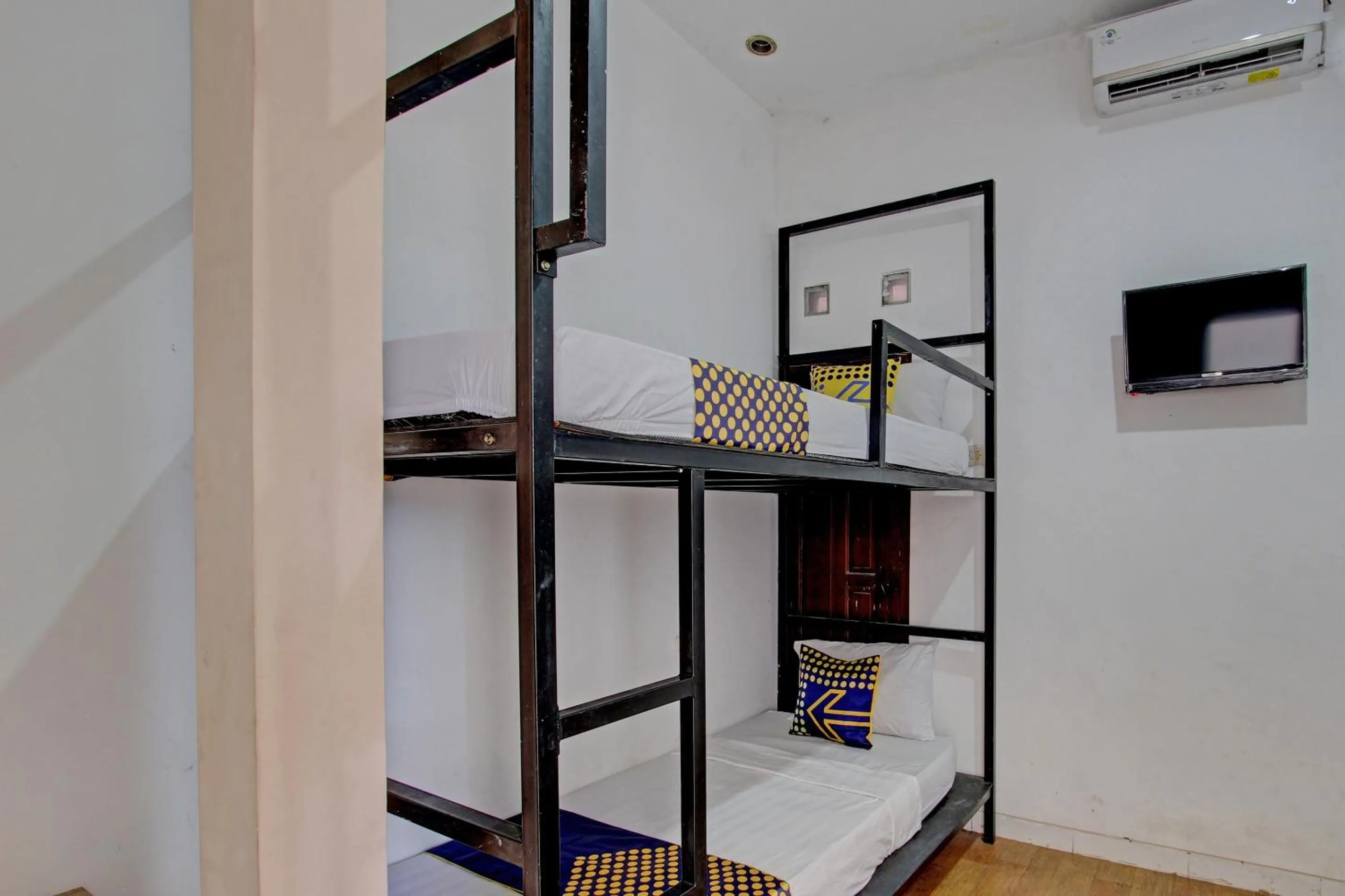 Bedroom in Hotel O Cindelaras B&b Bunk Bed