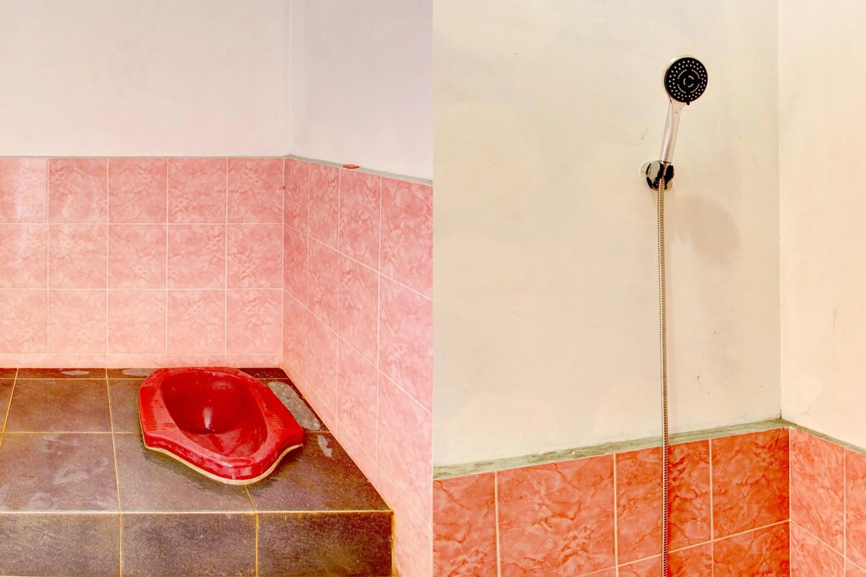 Bathroom in Hotel O Cindelaras B&b Bunk Bed