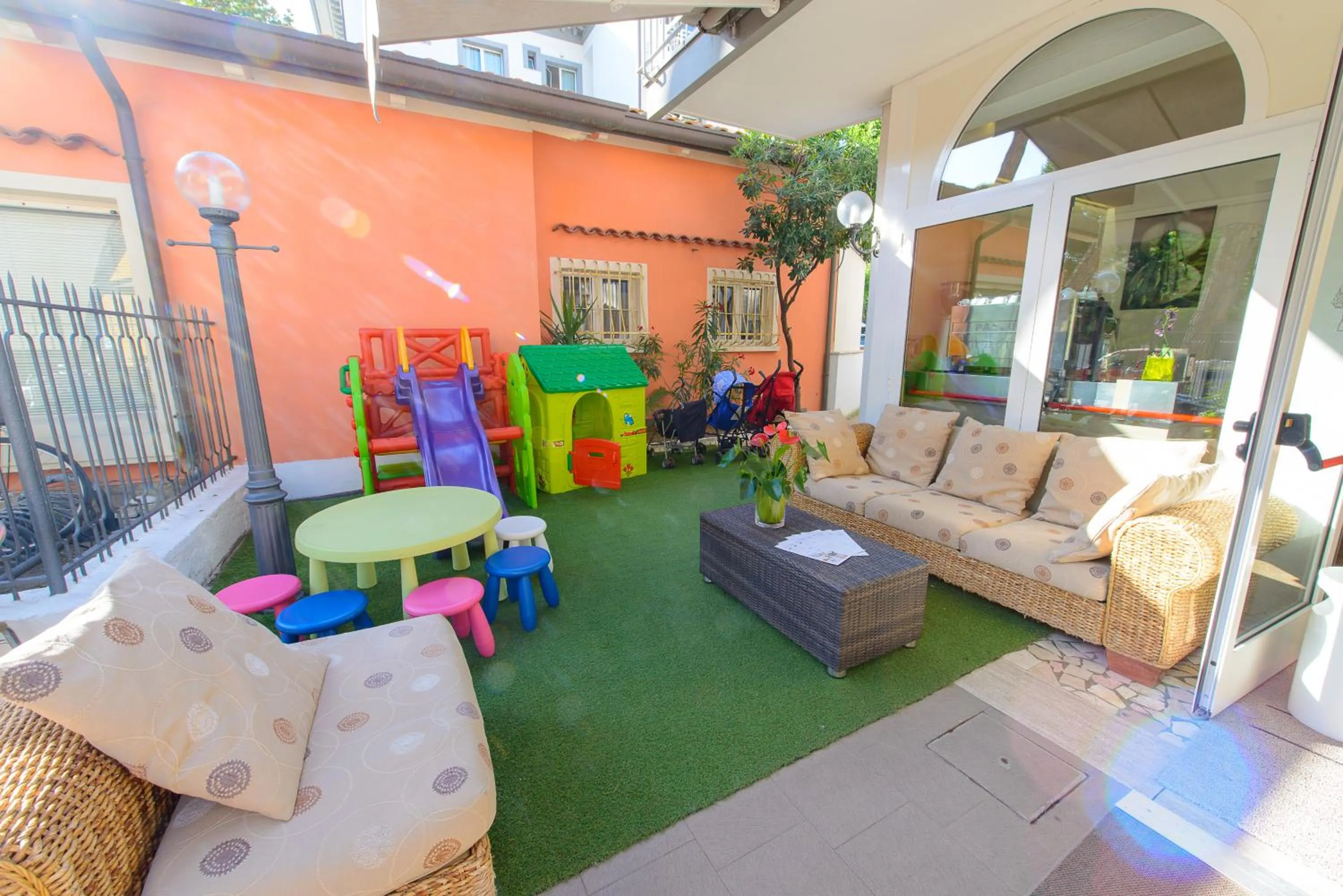 Patio in Hotel Falco