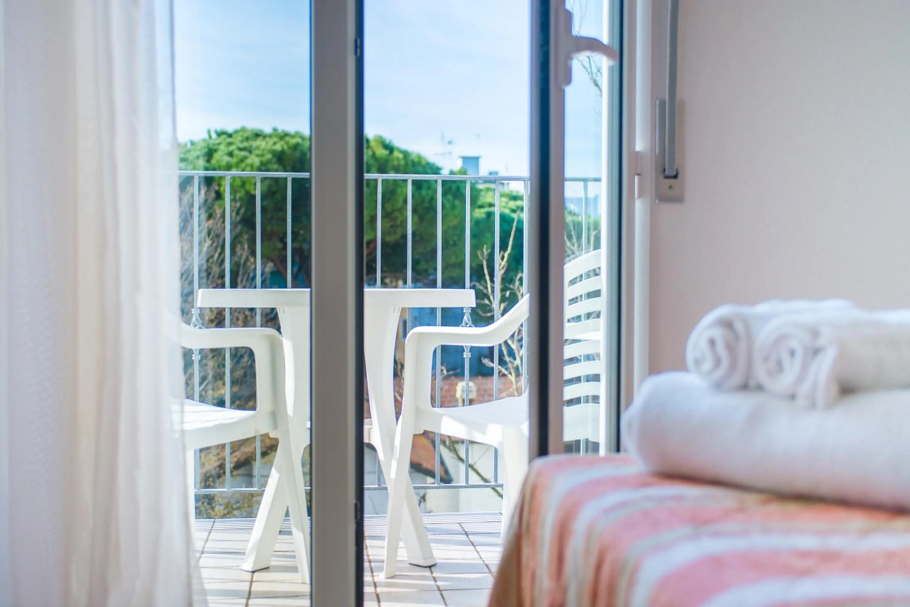 Balcony/Terrace, Bed in Hotel Falco