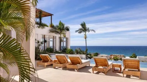 Topia Retreat - Surf Suite Sur