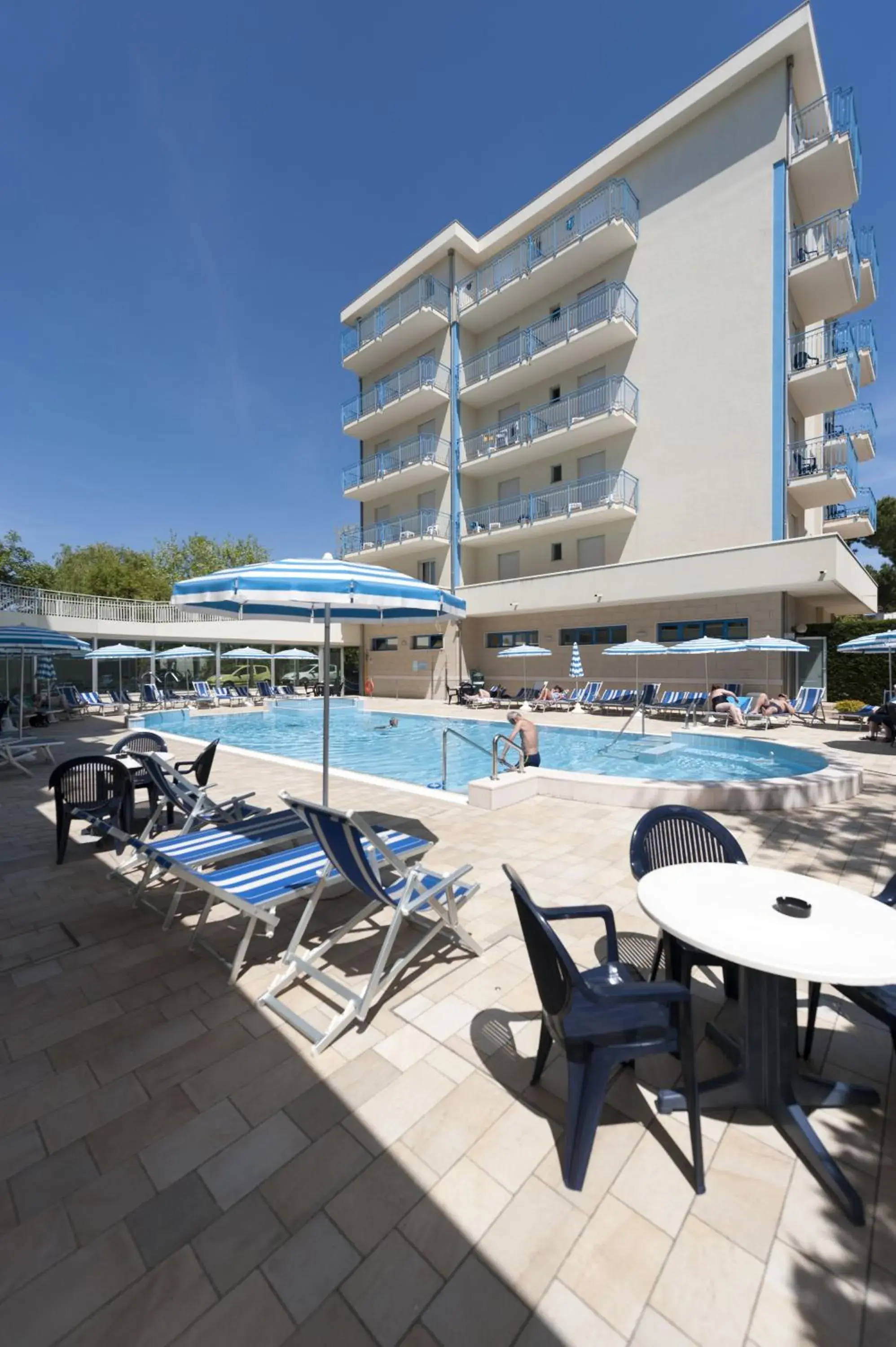Swimming Pool in Hotel Miami