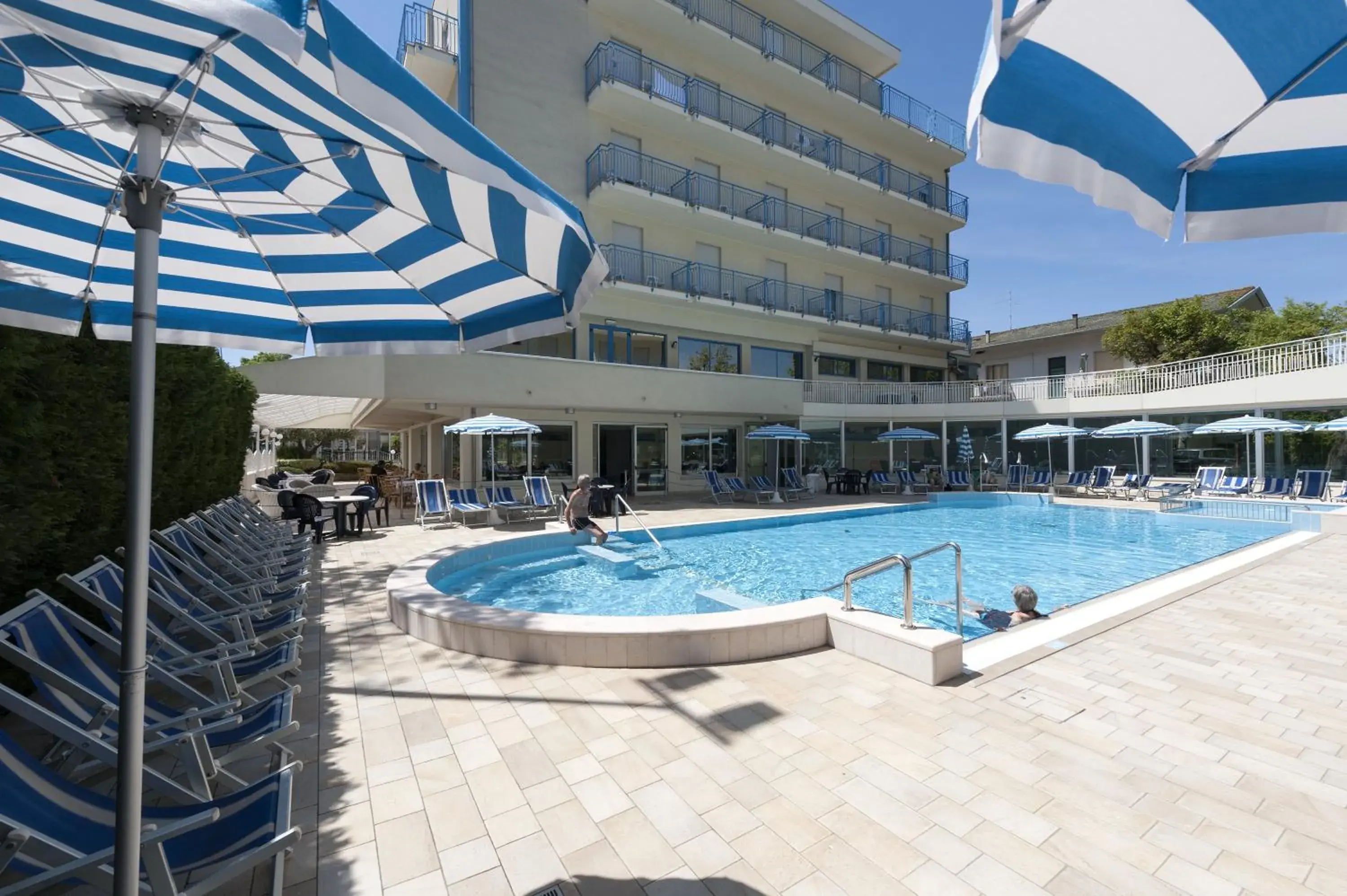 Swimming Pool in Hotel Miami