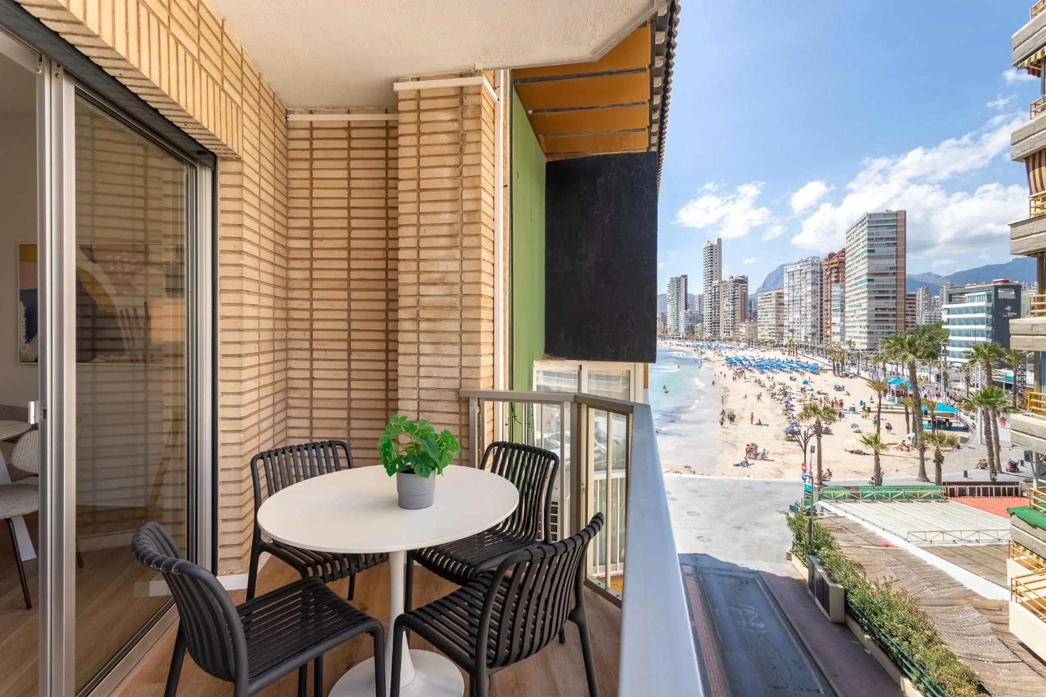 Balcony/Terrace in ARENAL SUITES BENIDORM