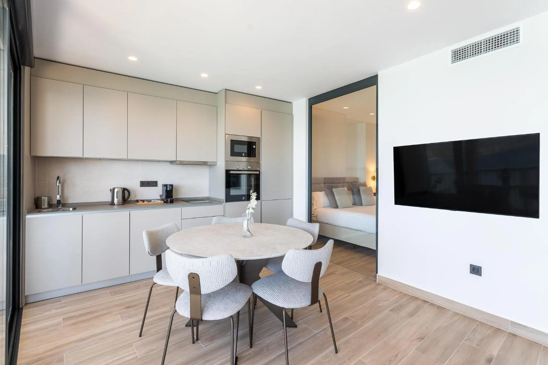 Kitchen or kitchenette in ARENAL SUITES BENIDORM