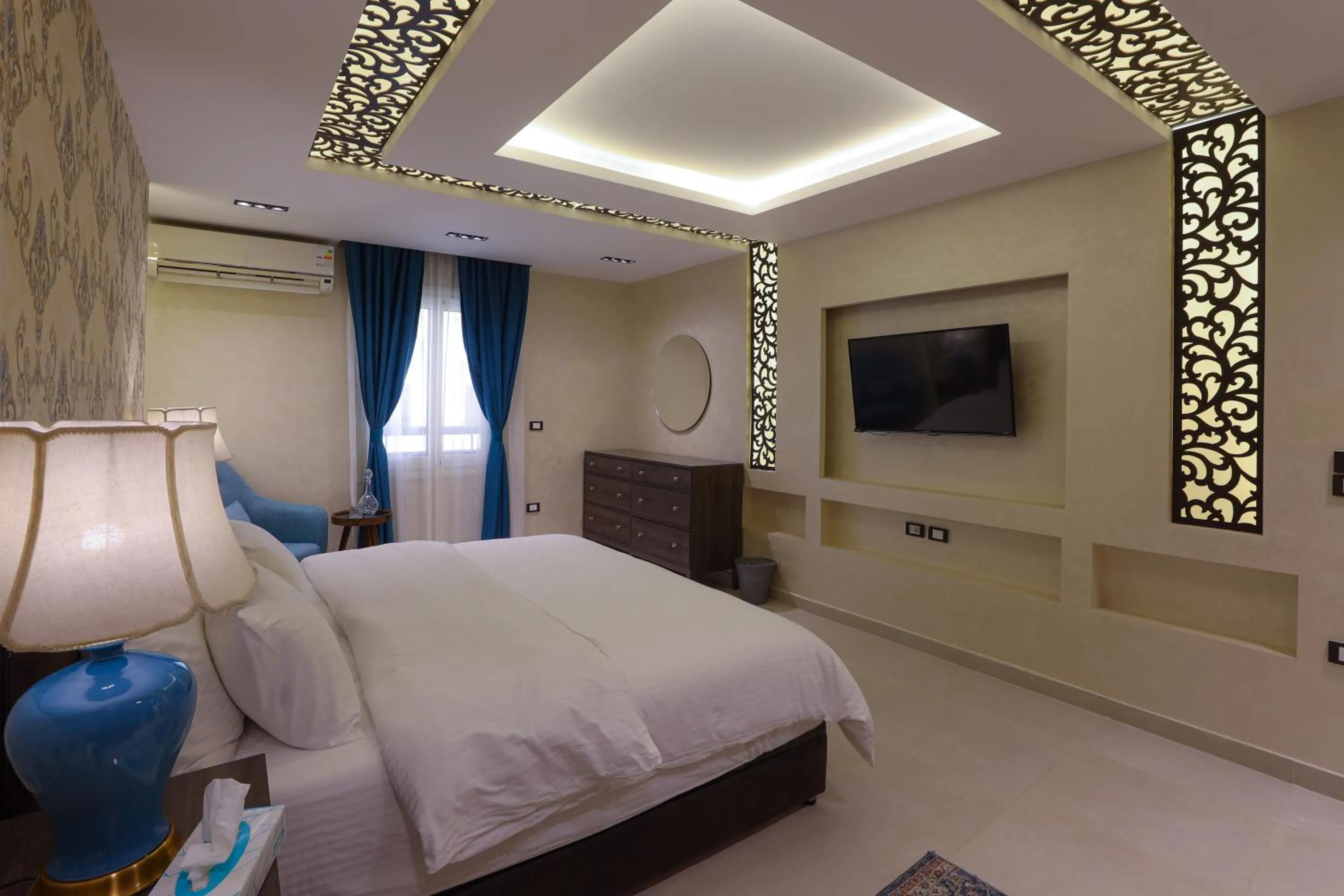 Bedroom, Bed in ArabElite