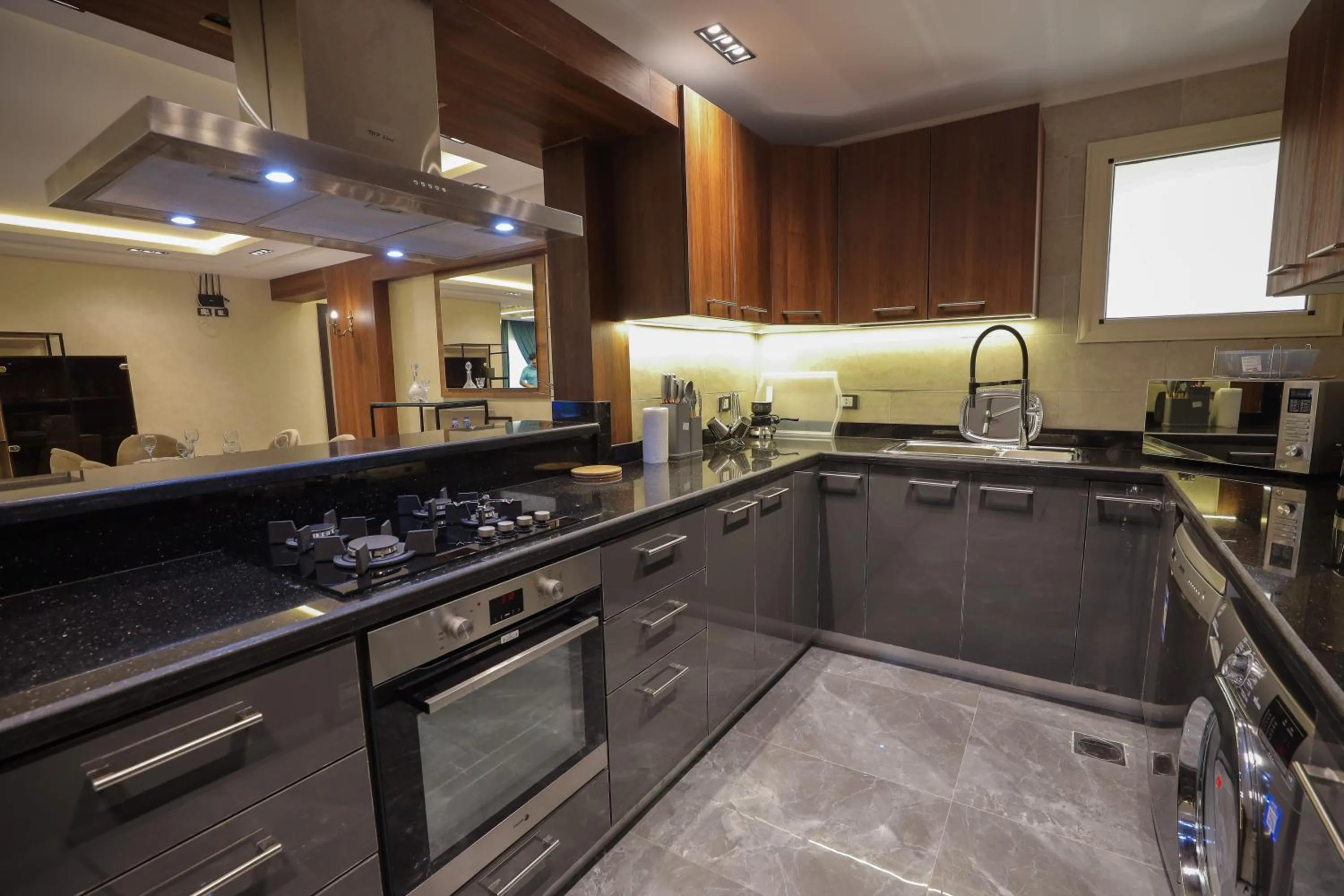 minibar in ArabElite