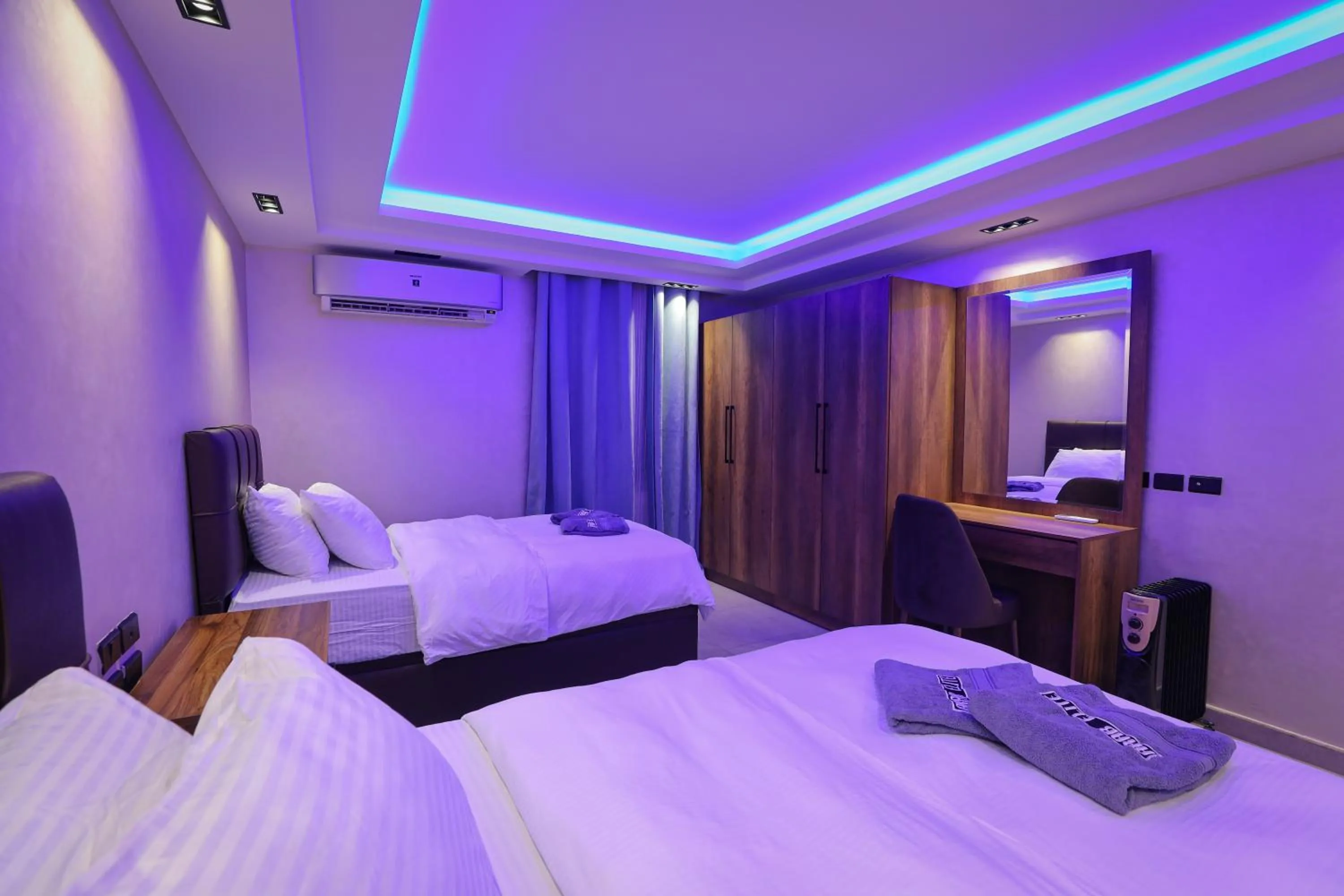 Bedroom, Bed in ArabElite