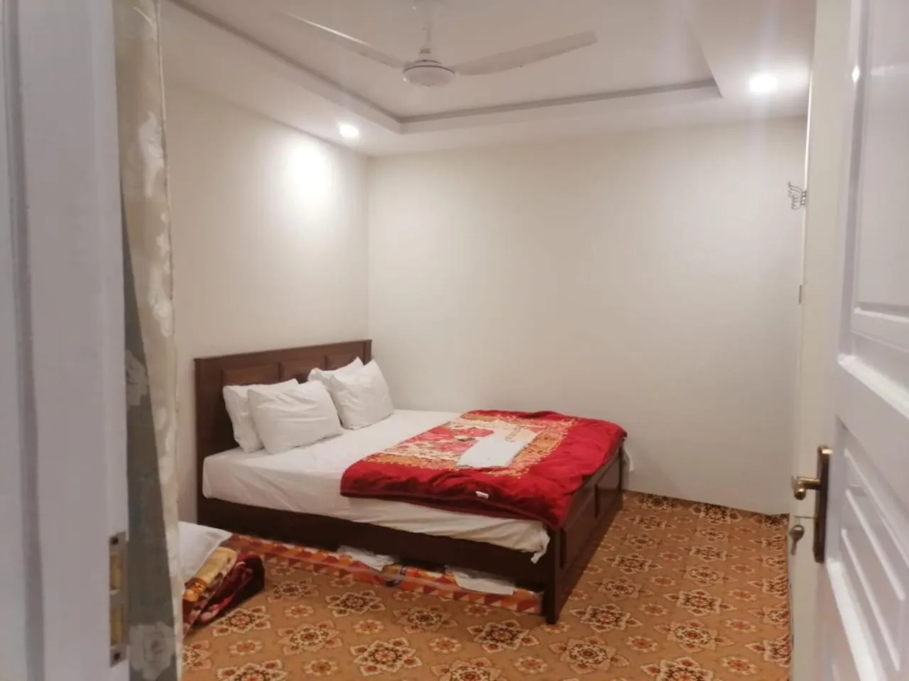 Bed in Skardu View Point Hotel