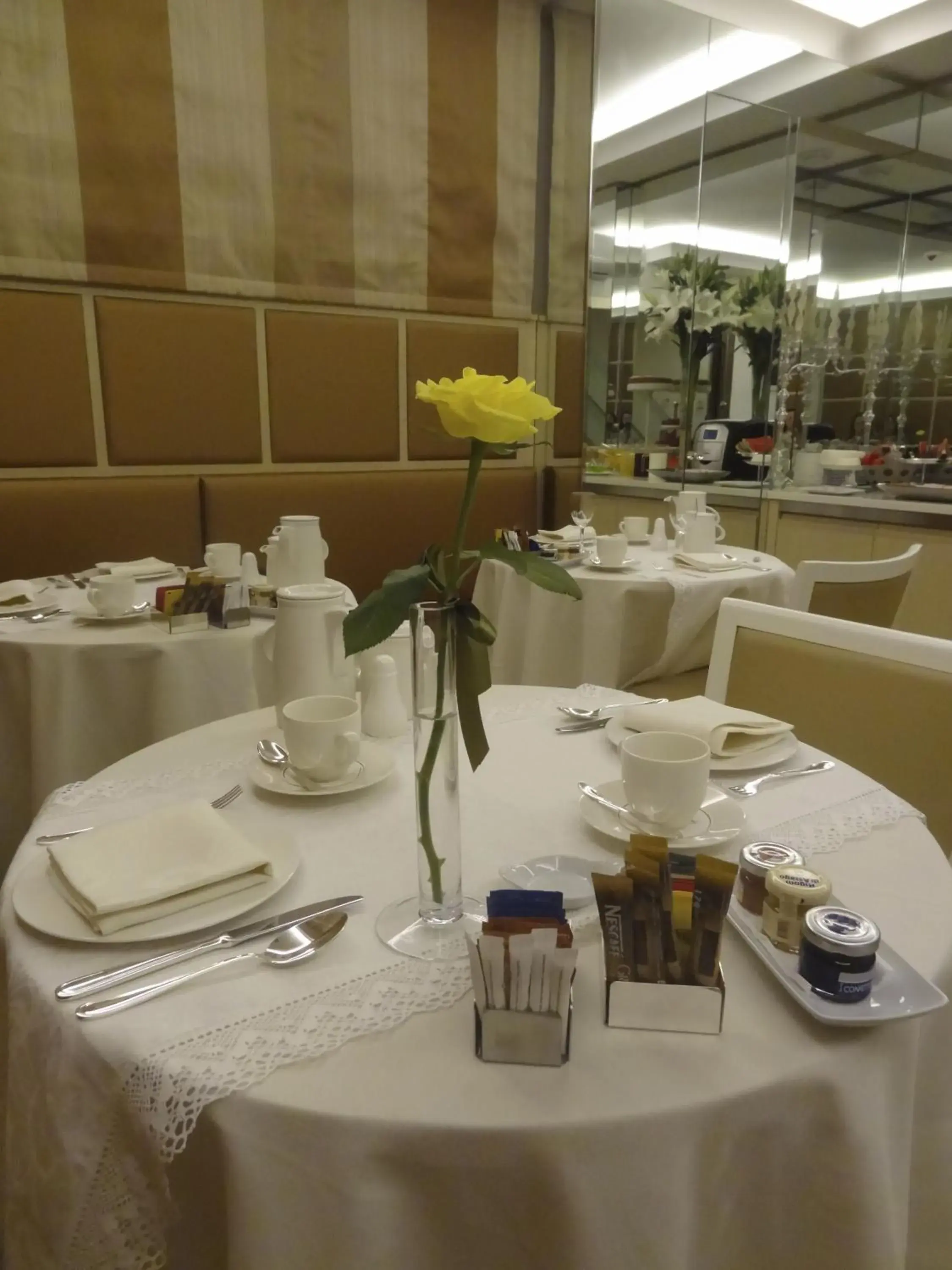 Restaurant/places to eat in Augustana House and Suites Restaurant/places to eat in Augustana House and Suites