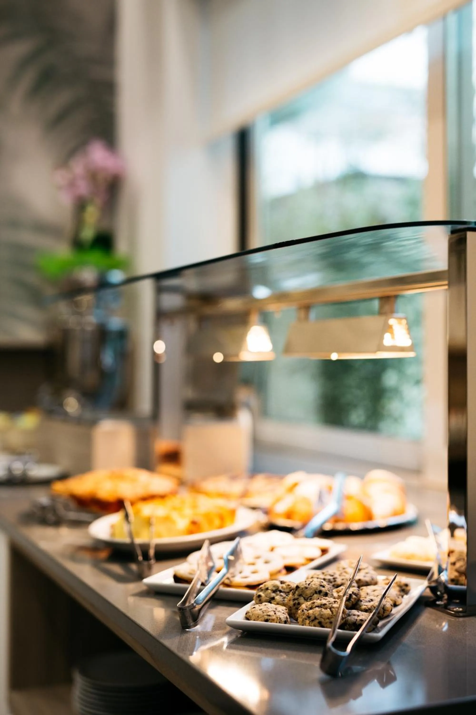 Food and drinks in Hotel Angelo