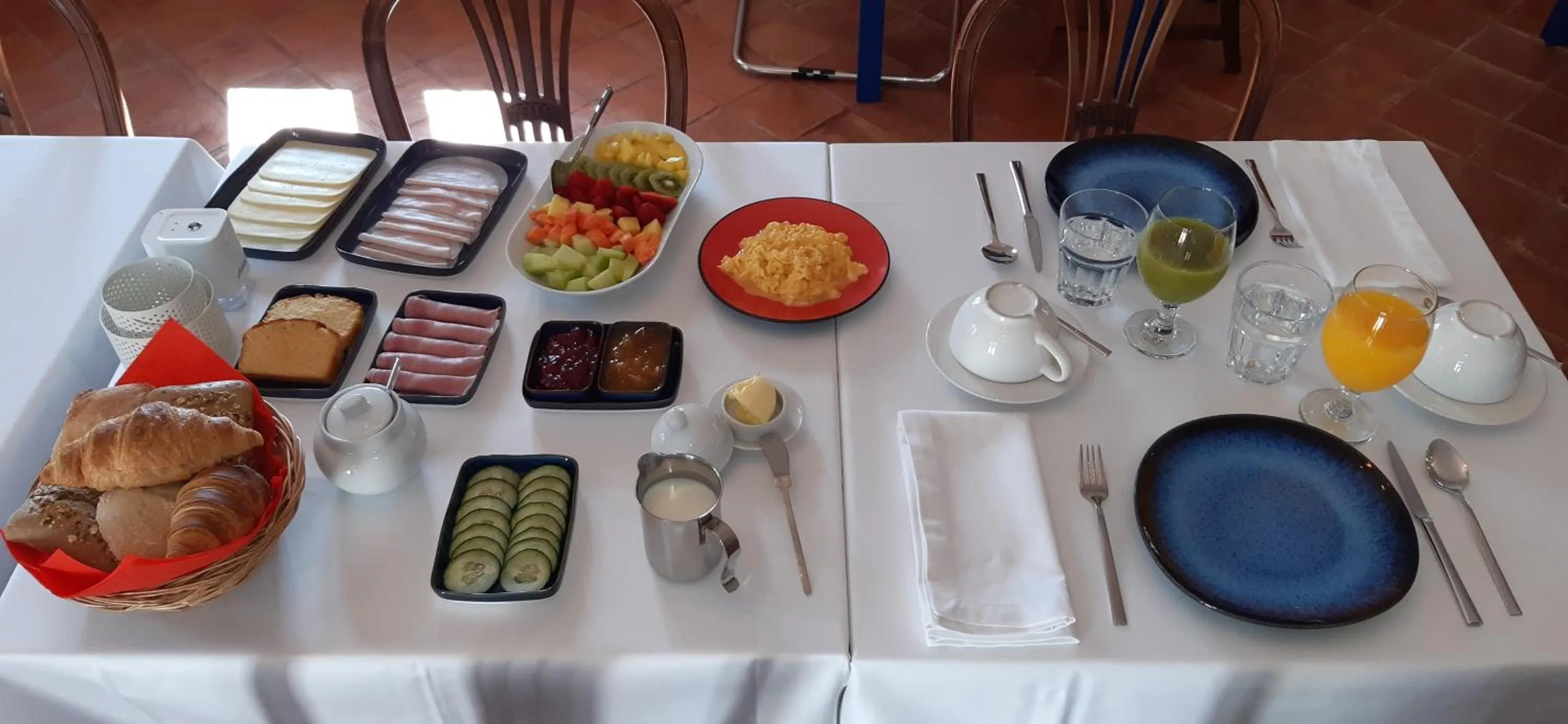Continental breakfast in ApraHouseLoule Guesthouse