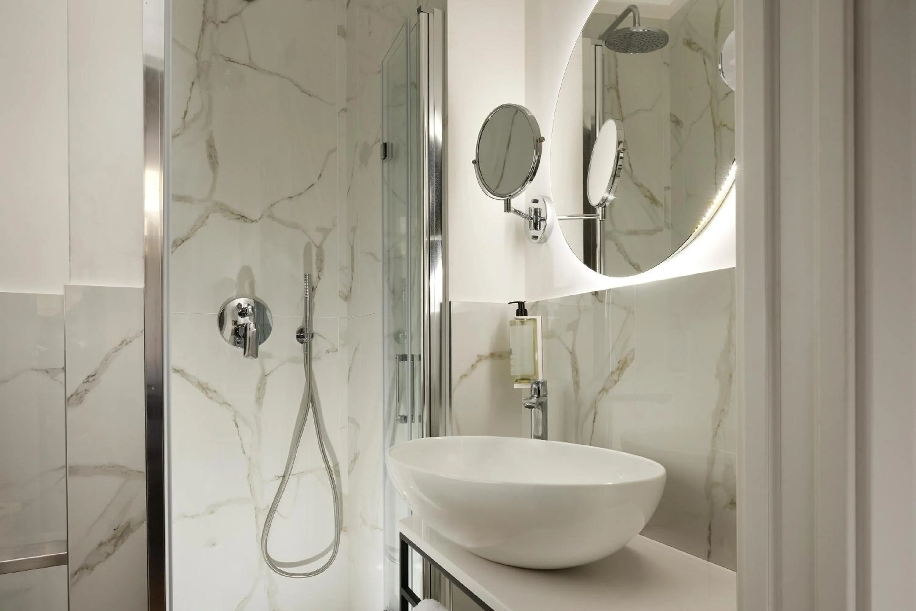 Shower in Hotel Patria
