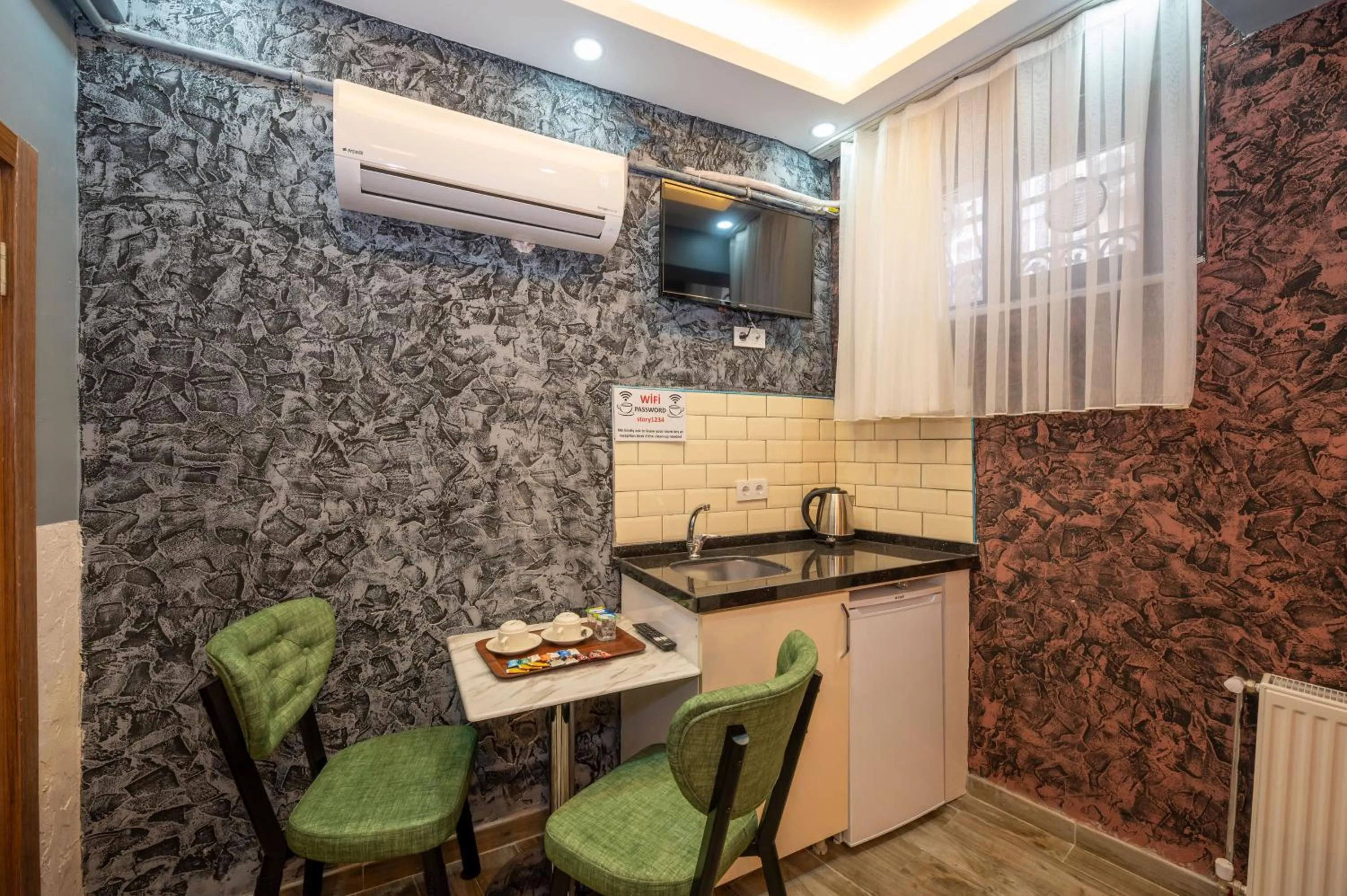 Kitchen or kitchenette in Taksim Story Residence