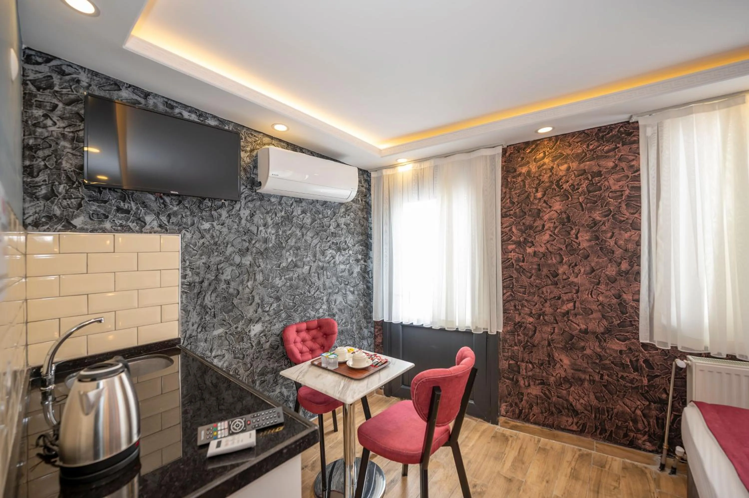 Kitchen or kitchenette in Taksim Story Residence