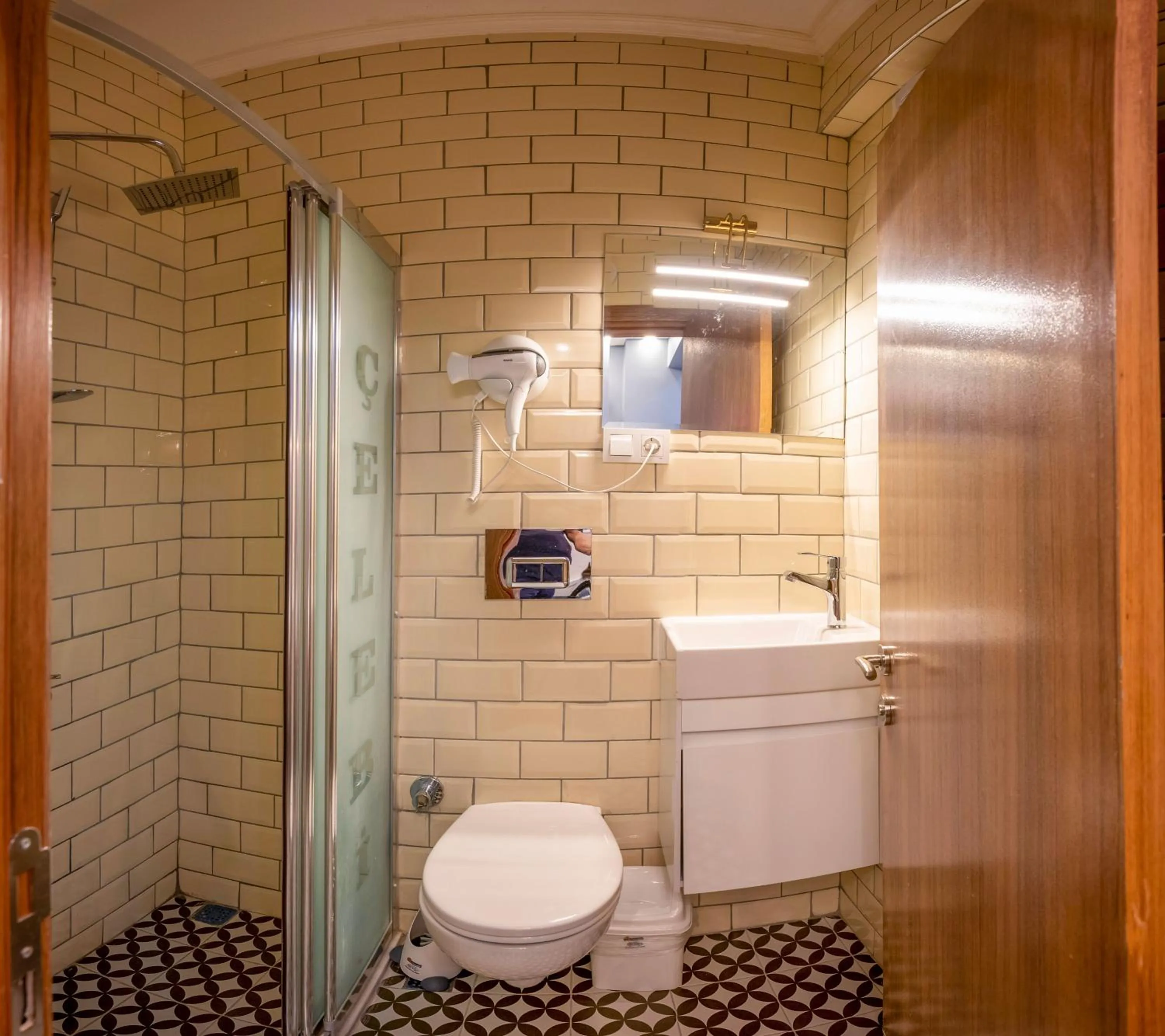 Toilet in Taksim Story Residence