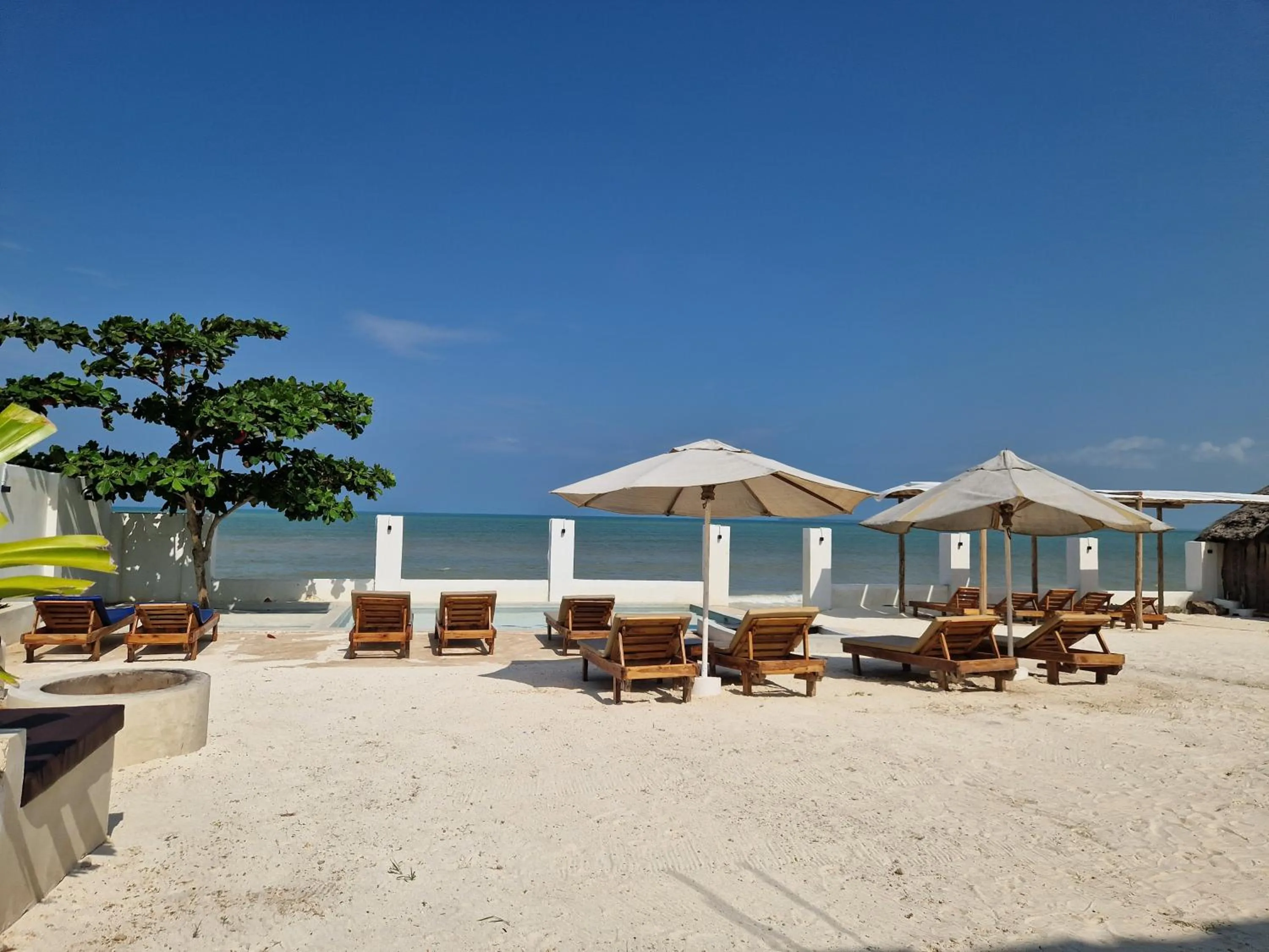 Day in Uroa Zanzibar Vera Beach Hotel by Moonshine