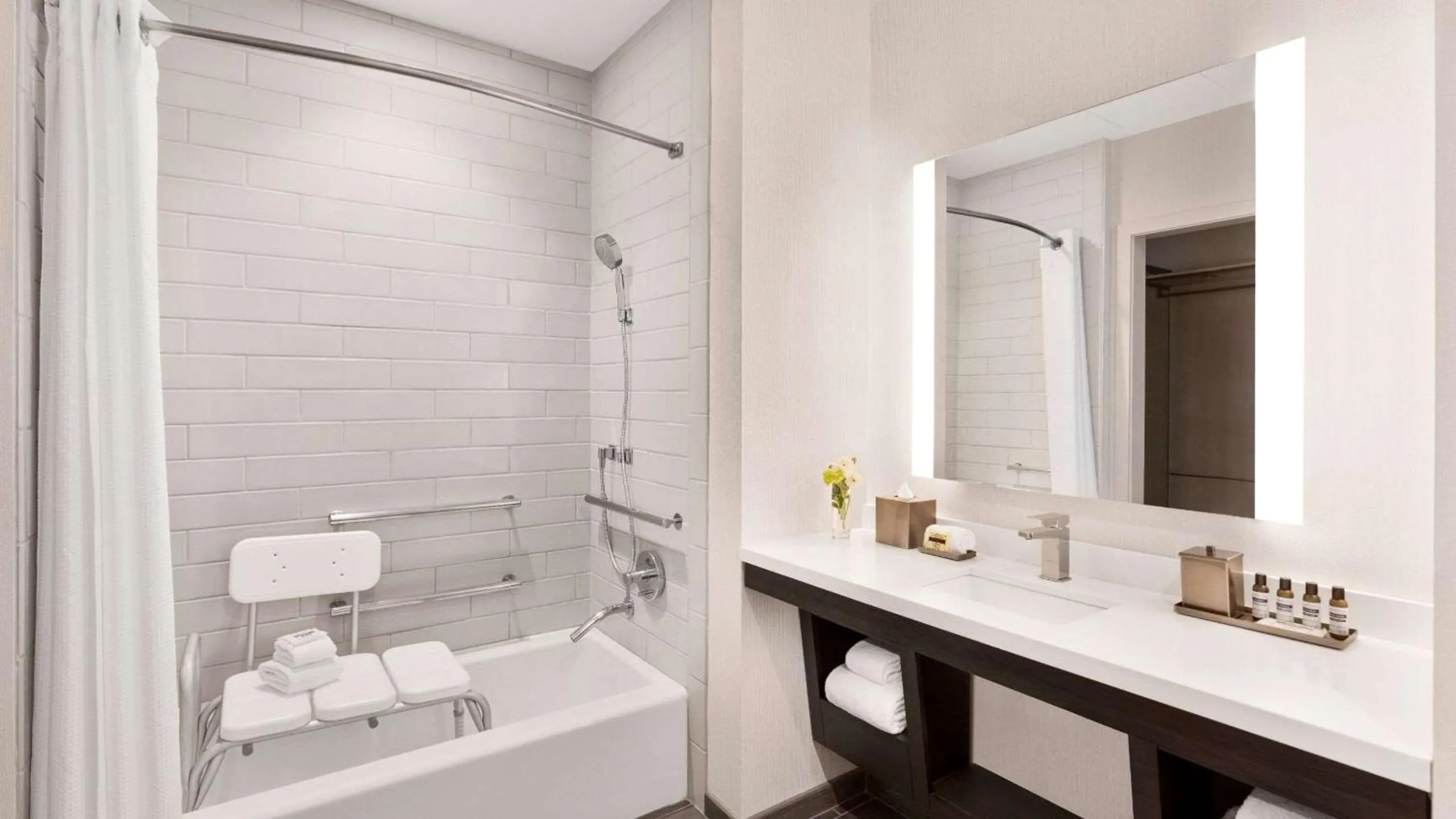 Bathroom in Hyatt Regency Sonoma Wine Country