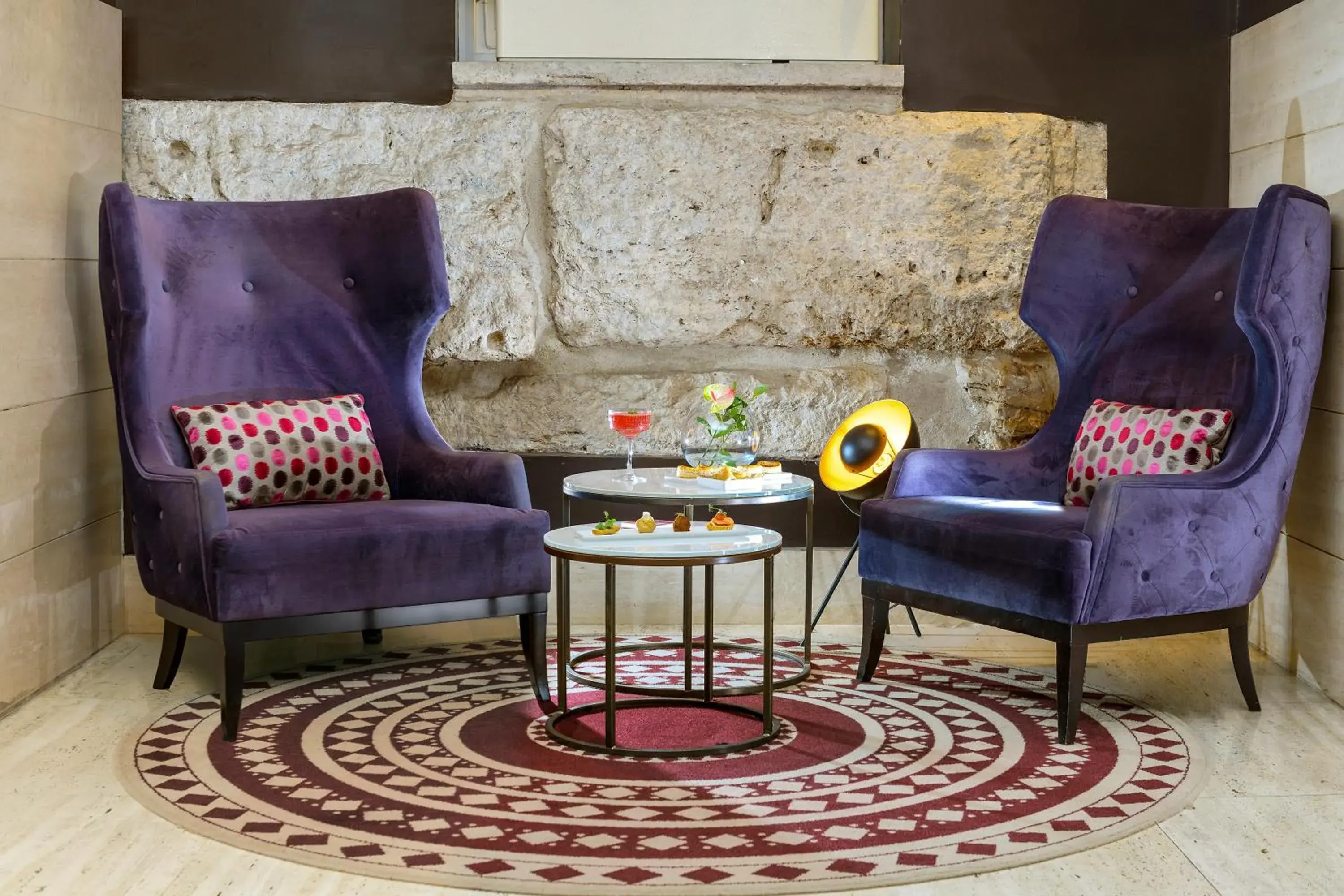 Lounge or bar in Hotel Indigo Rome - St. George by IHG Lounge or bar in Hotel Indigo Rome - St. George by IHG