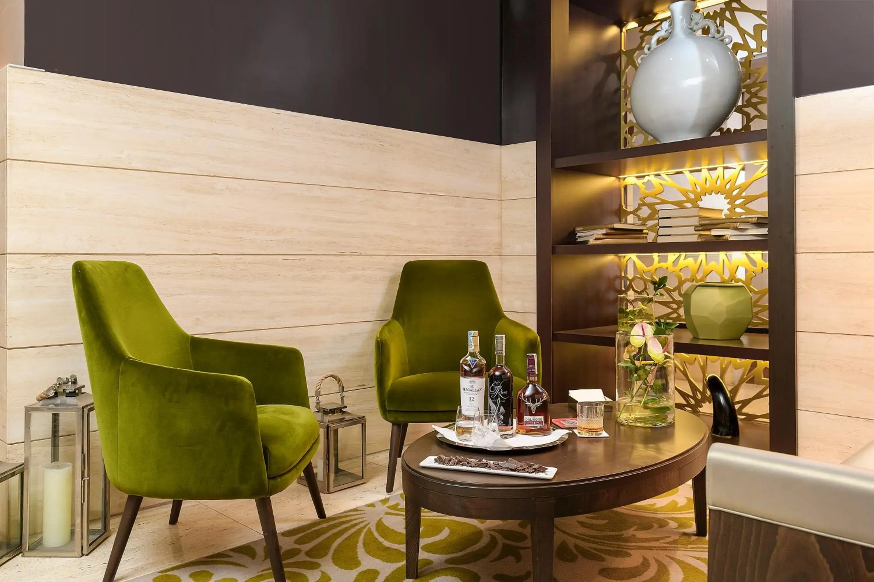Lounge or bar in Hotel Indigo Rome - St. George by IHG Lounge or bar in Hotel Indigo Rome - St. George by IHG