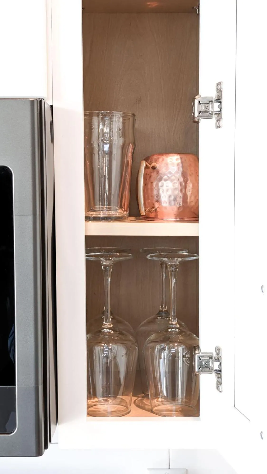 Kitchen or kitchenette in LUX Modern Chalet, Pool & Hot Tub, 10 Mins to the Mountain & Incredible Views