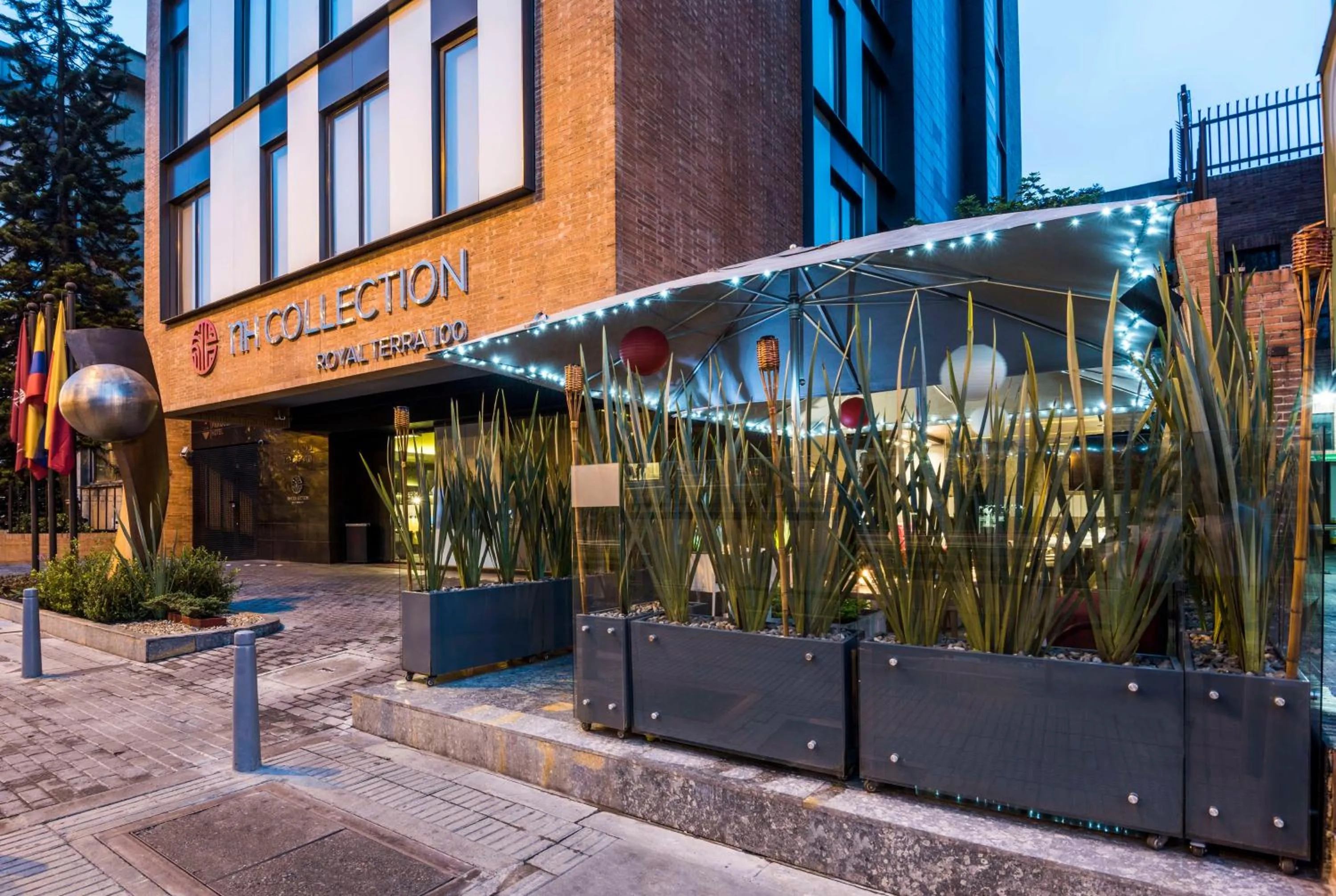 Property building in NH Collection Bogota Terra 100 Royal